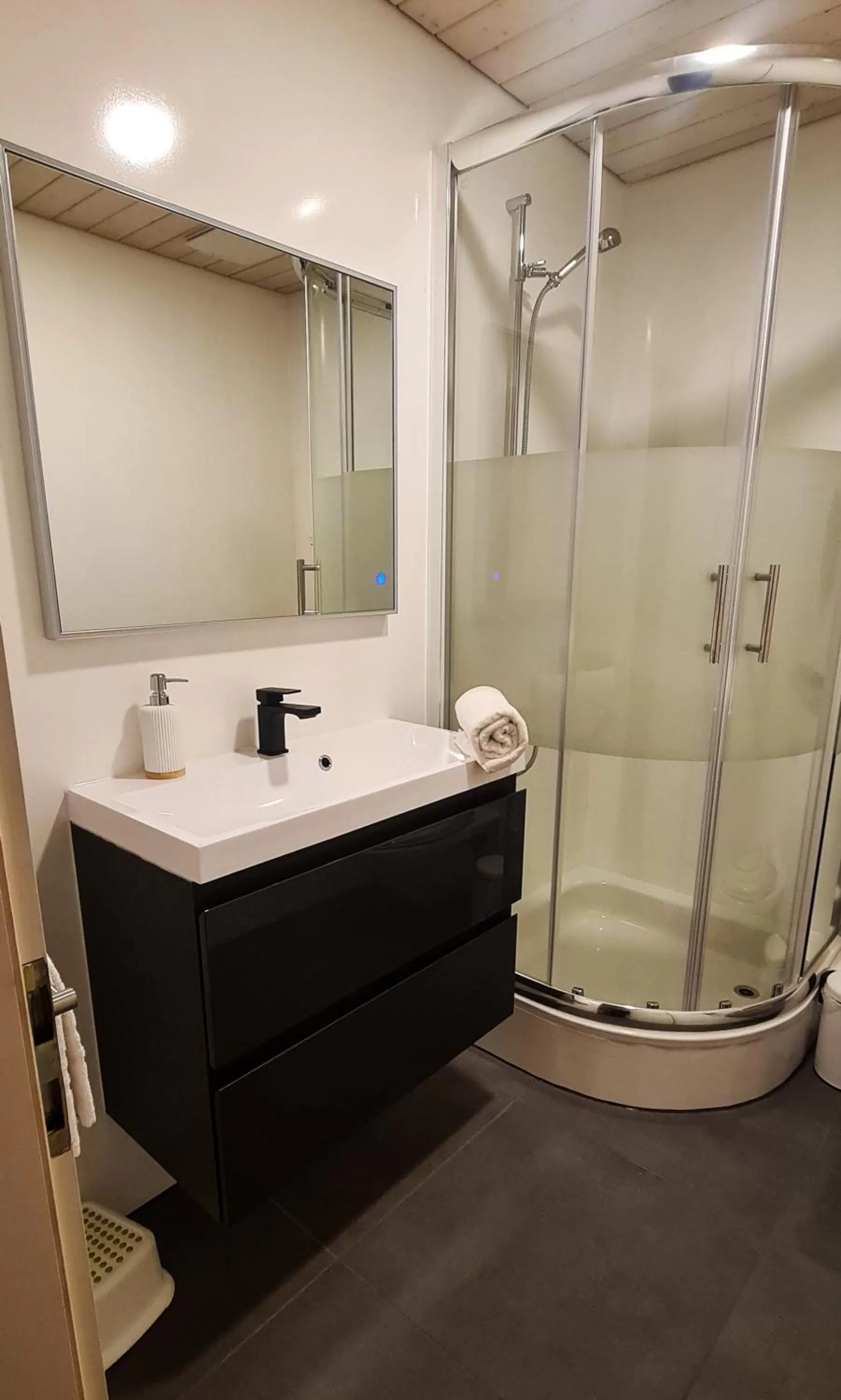 Bathroom in Adventure Guesthouse Interlaken