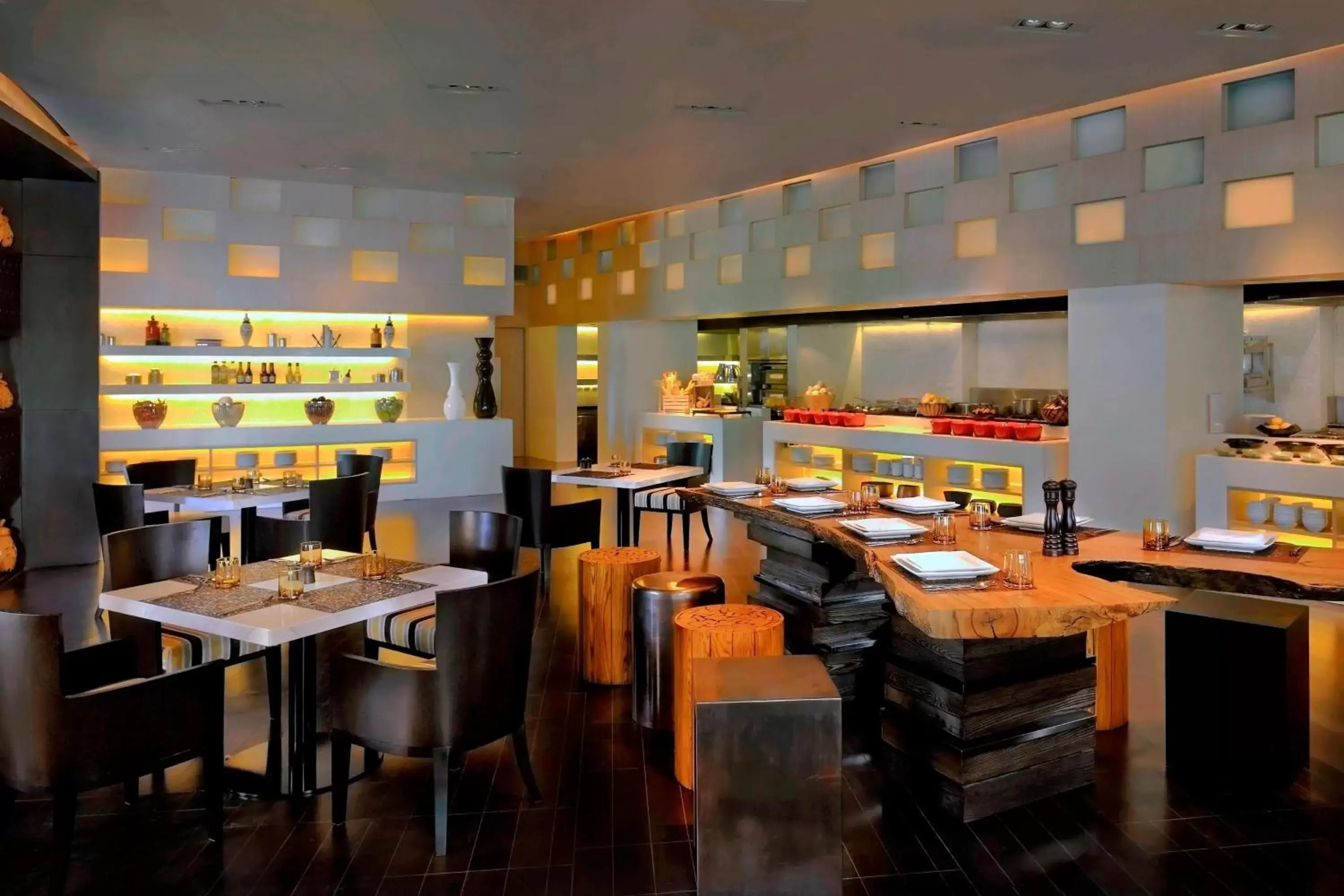 Restaurant/Places to Eat in Marriott Executive Apartments Bangkok, Sukhumvit Thonglor
