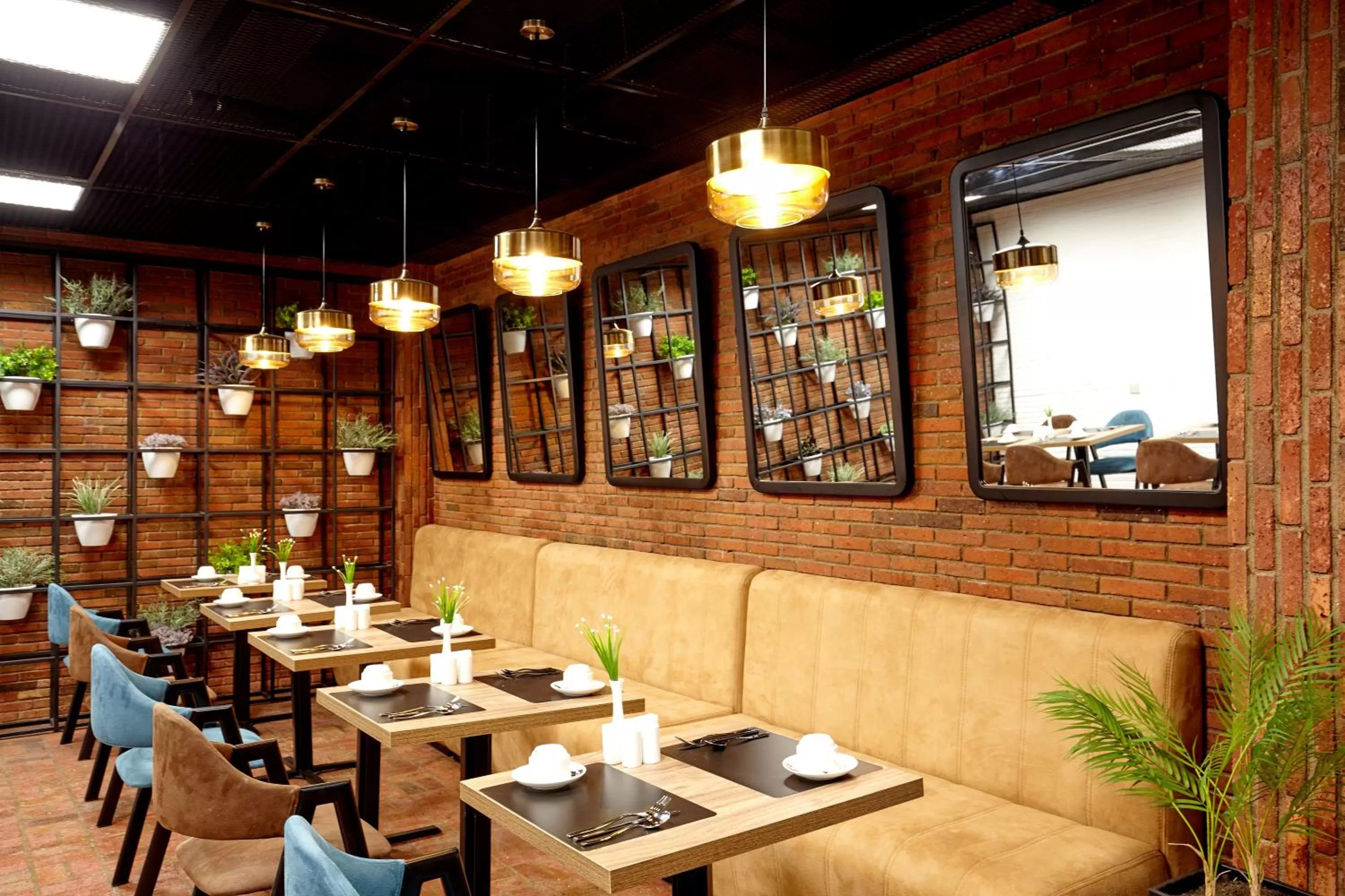 Restaurant/places to eat in Graphica Tbilisi Hotel