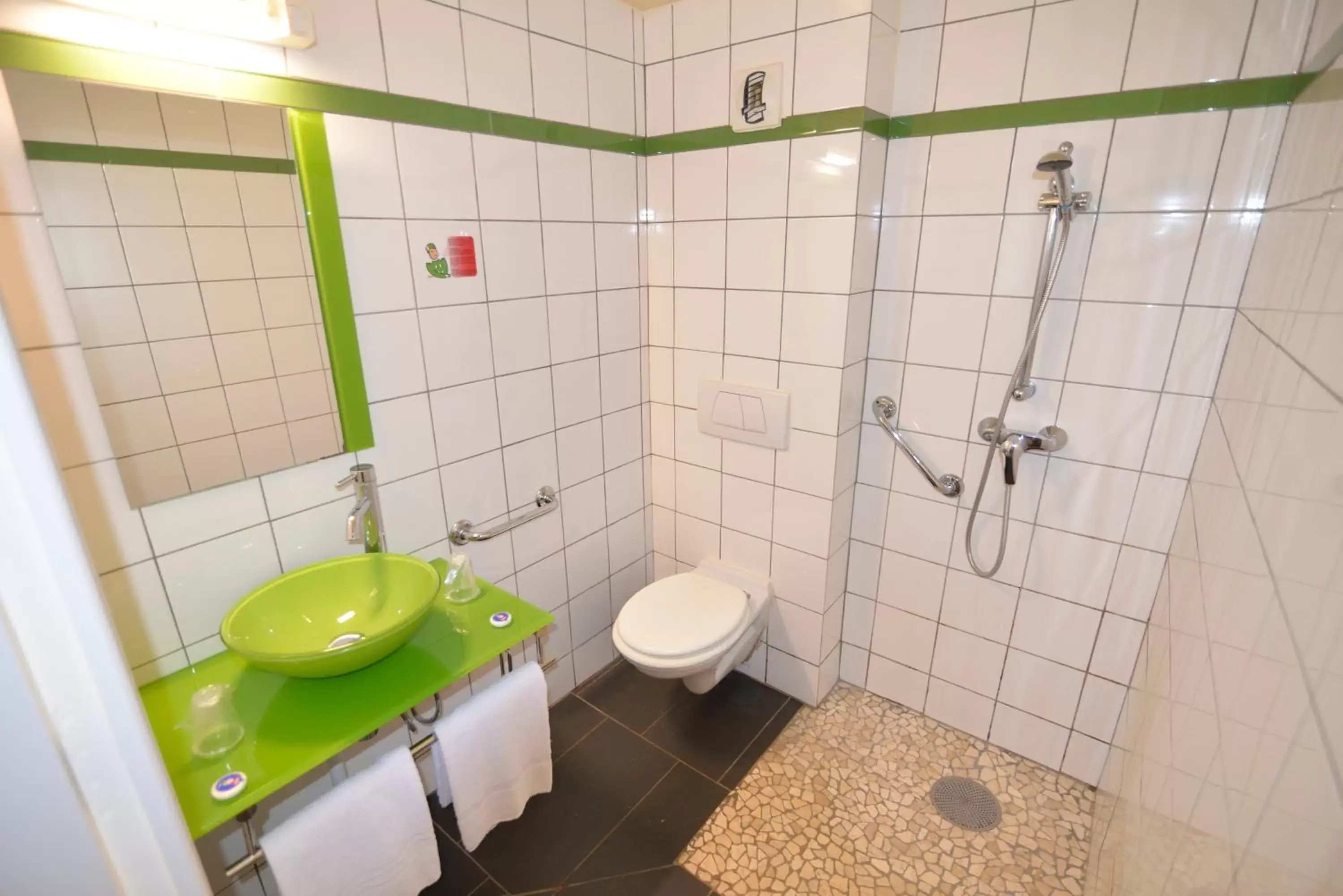 Bathroom in Fasthotel Limoges