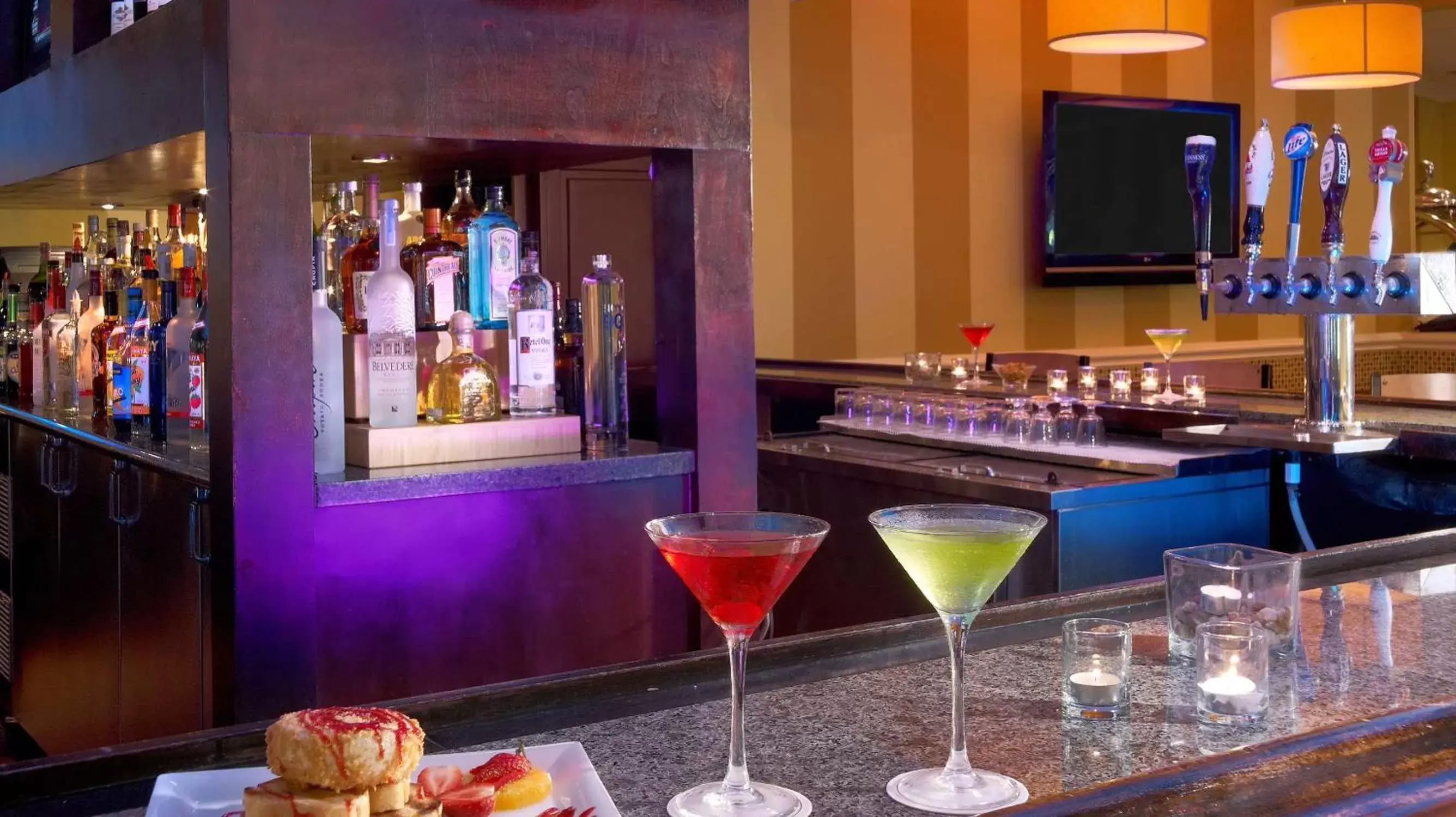 Lounge or bar, Lounge/Bar in DoubleTree by Hilton Sunrise - Sawgrass Mills