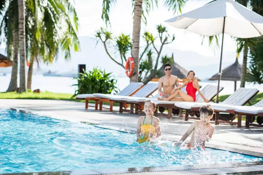 Swimming Pool in Vinpearl Resort & Spa Nha Trang Bay