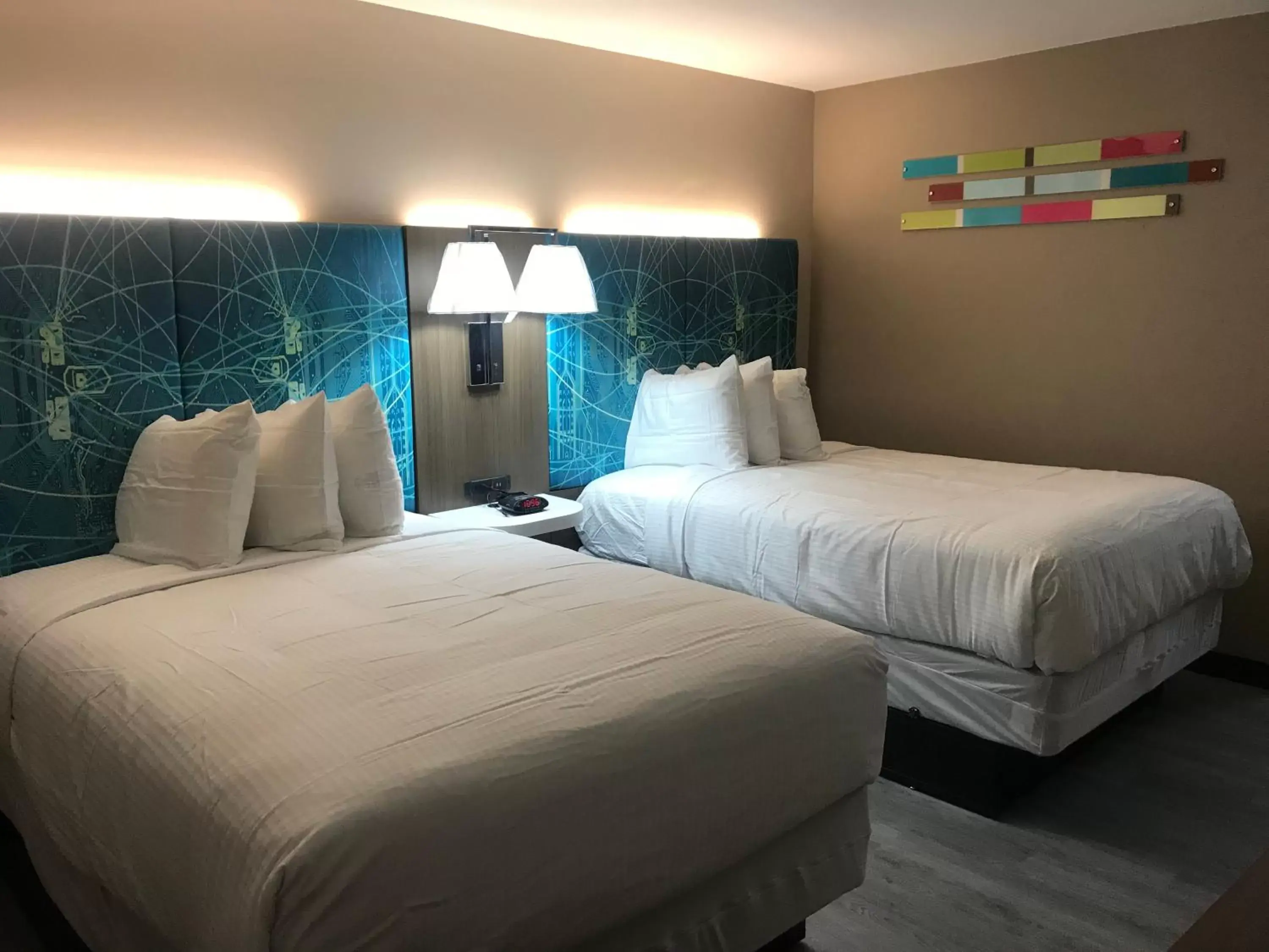 Bed in Oasis Inn Bed in Oasis Inn