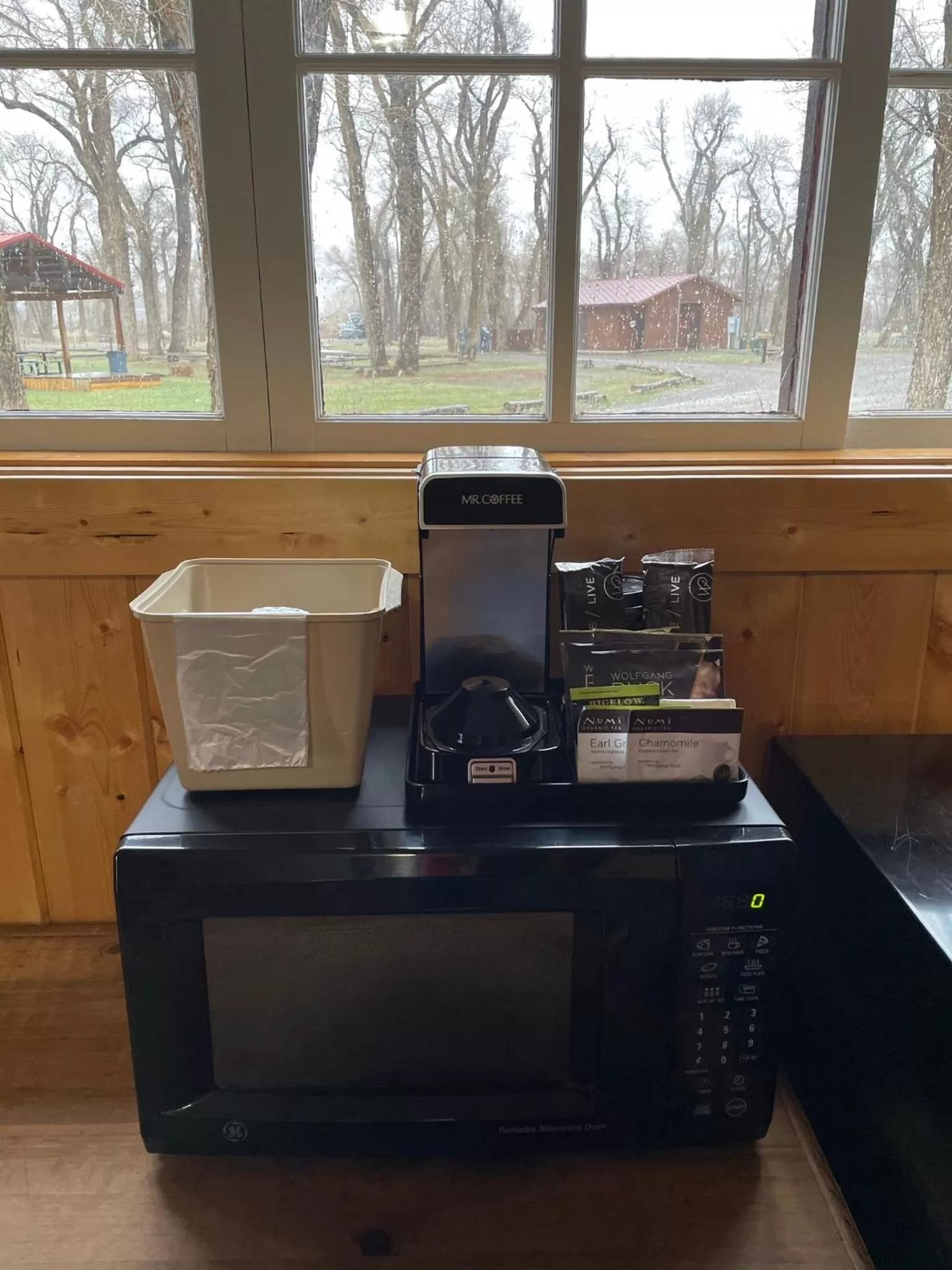 Coffee/tea facilities in The Longhorn Ranch Resort Lodge & RV Park