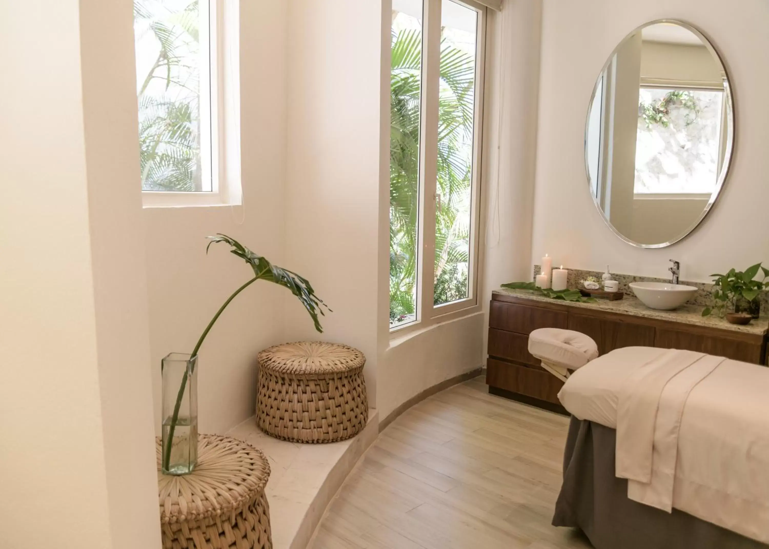 Spa and wellness centre/facilities, Bathroom in Grand Miramar All Luxury Suites & Residences