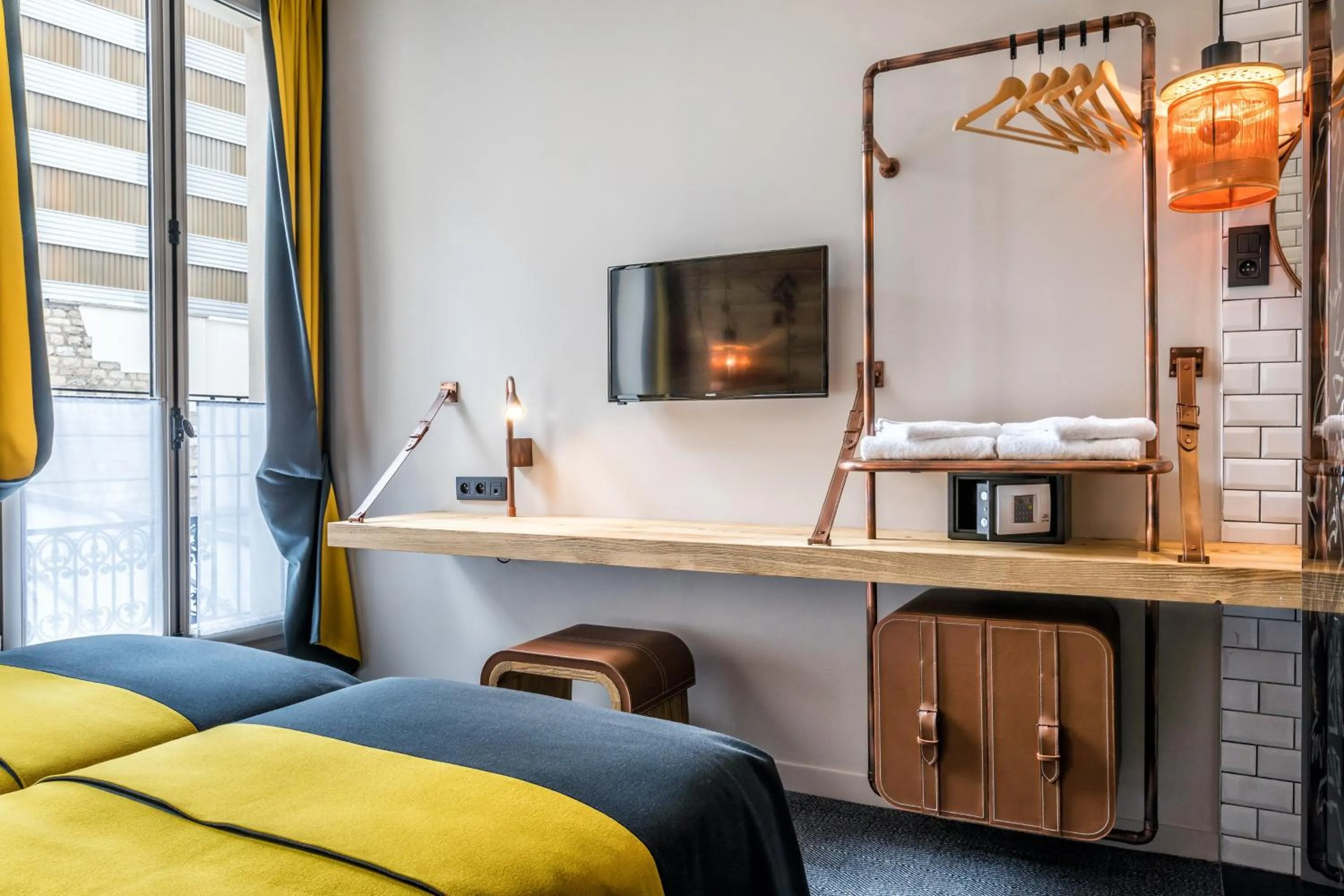 Bed in Hotel Restaurant Au Boeuf Couronné