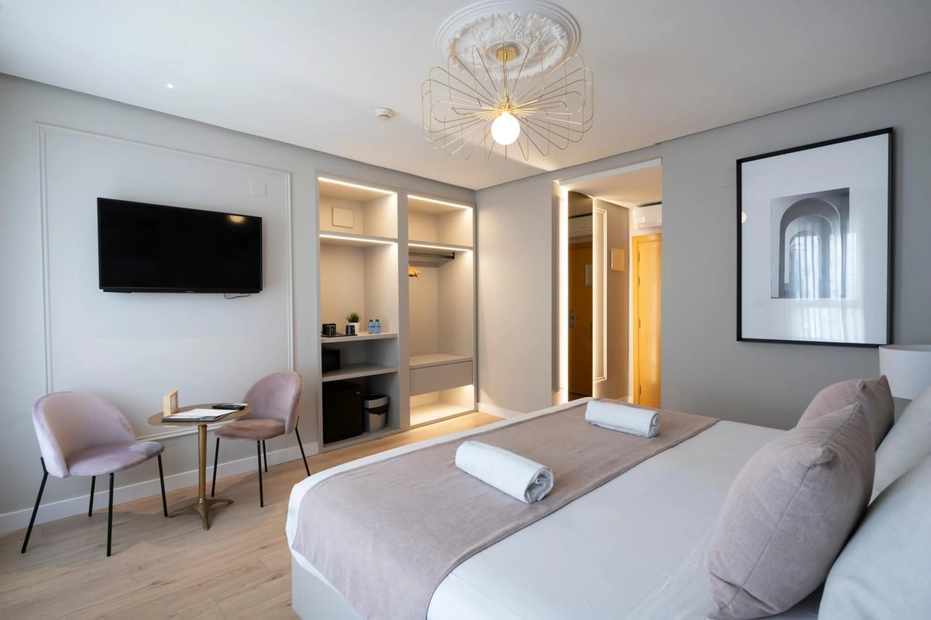 Bedroom, Bed in YOU & CO. J. Botánico Boutique