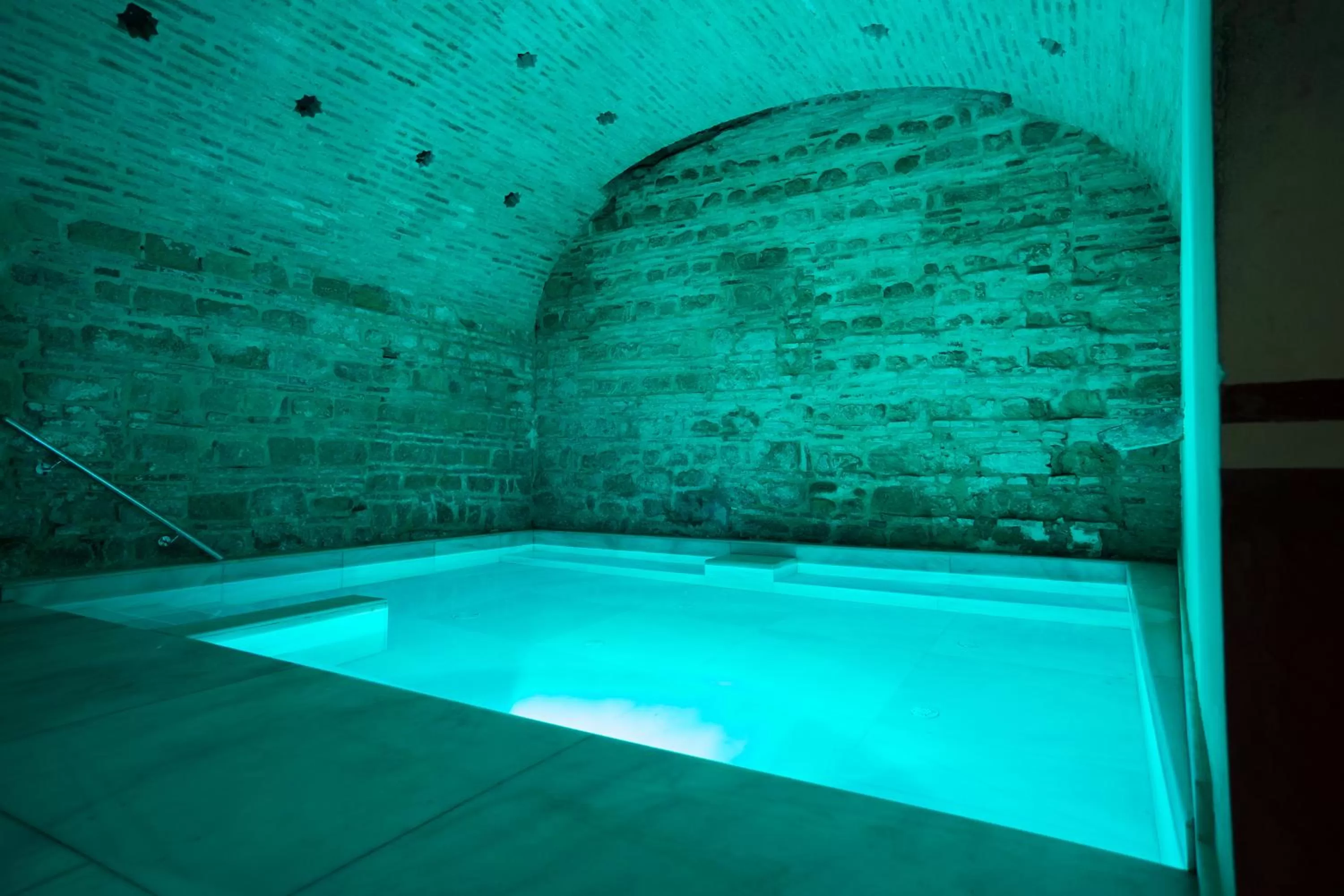 Sauna, Swimming Pool in Hospedería Baños Arabes de Córdoba Dos