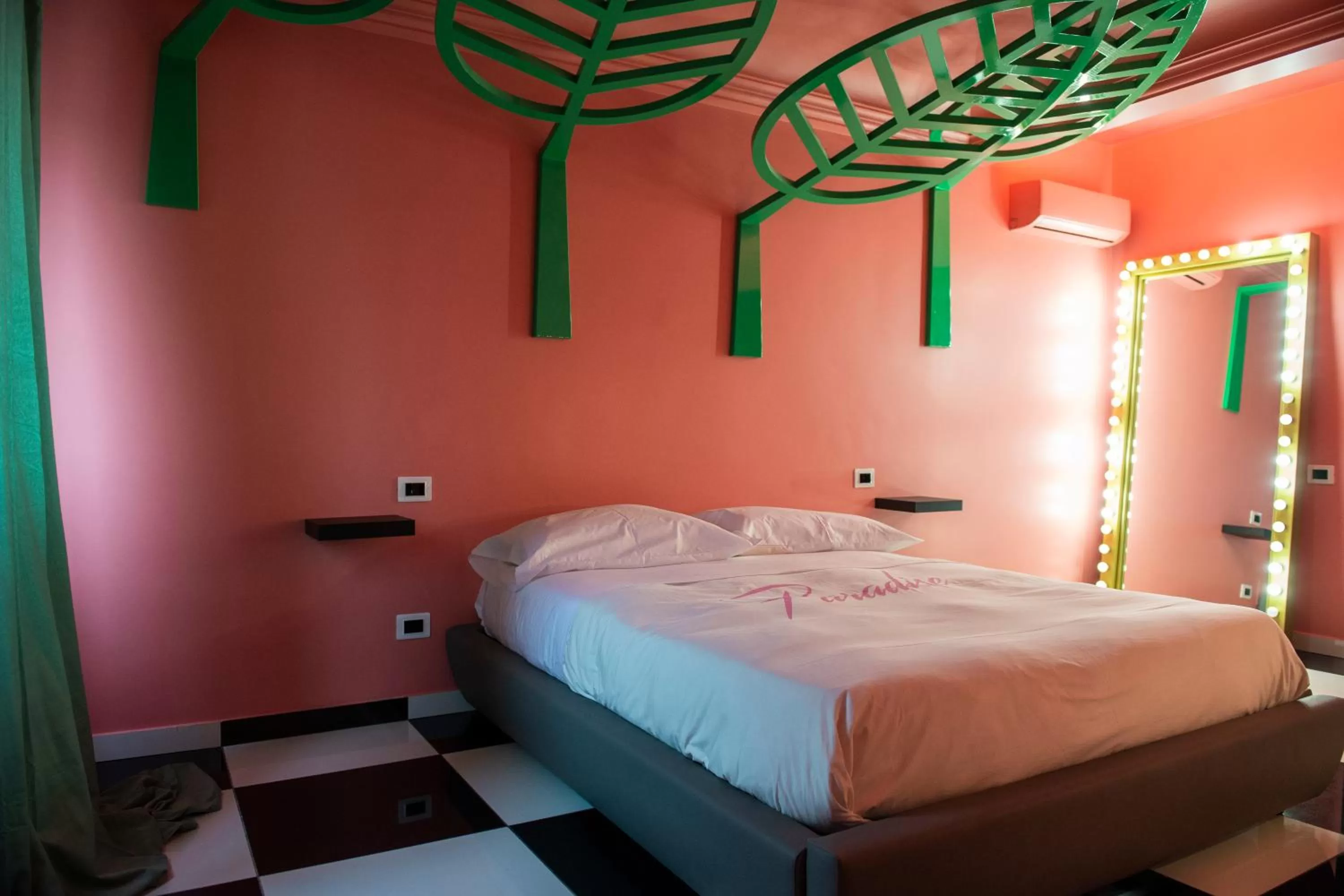 Bed in D'amelio'S suites