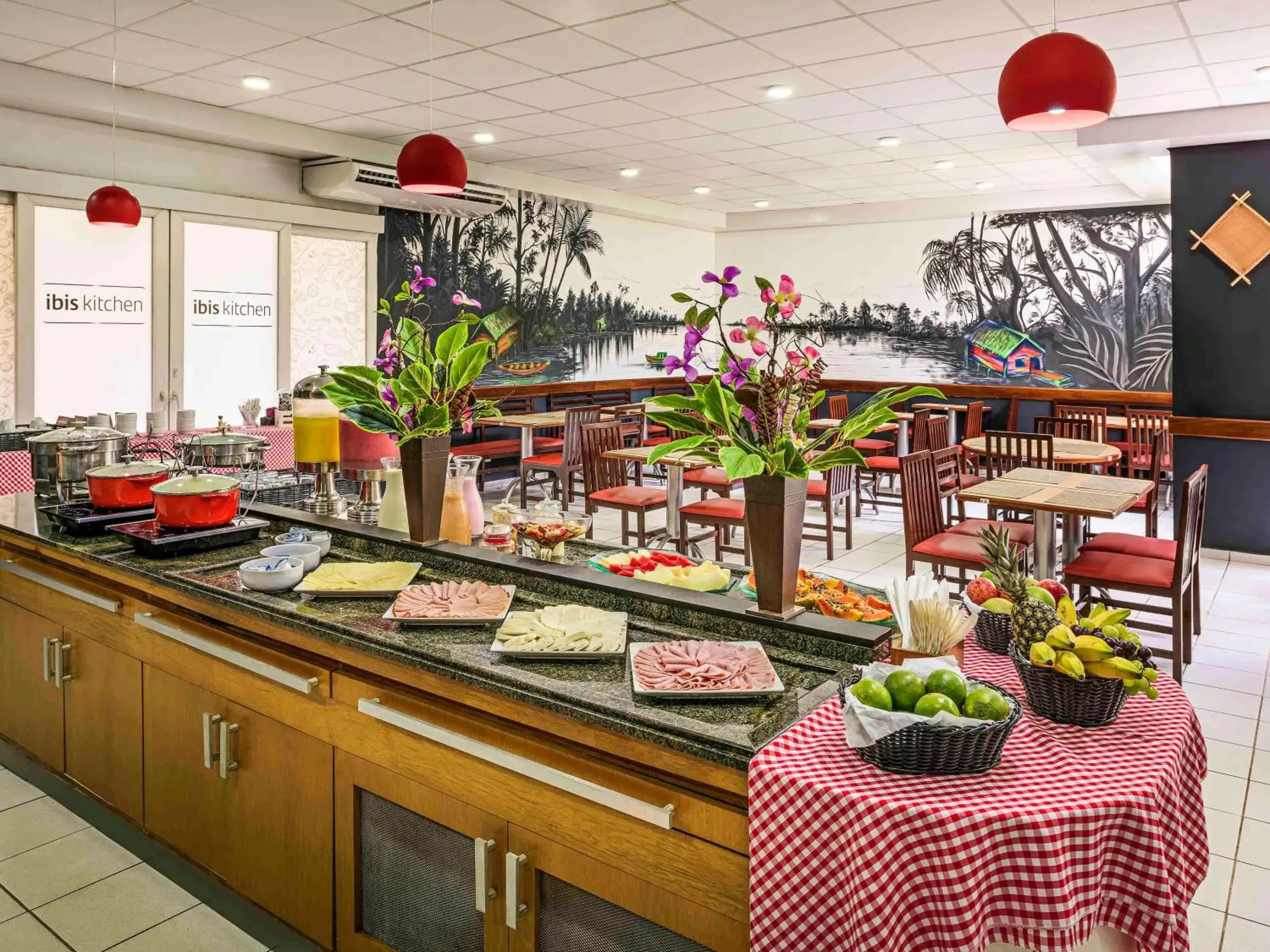 Restaurant/Places to Eat in ibis Belem Aeroporto