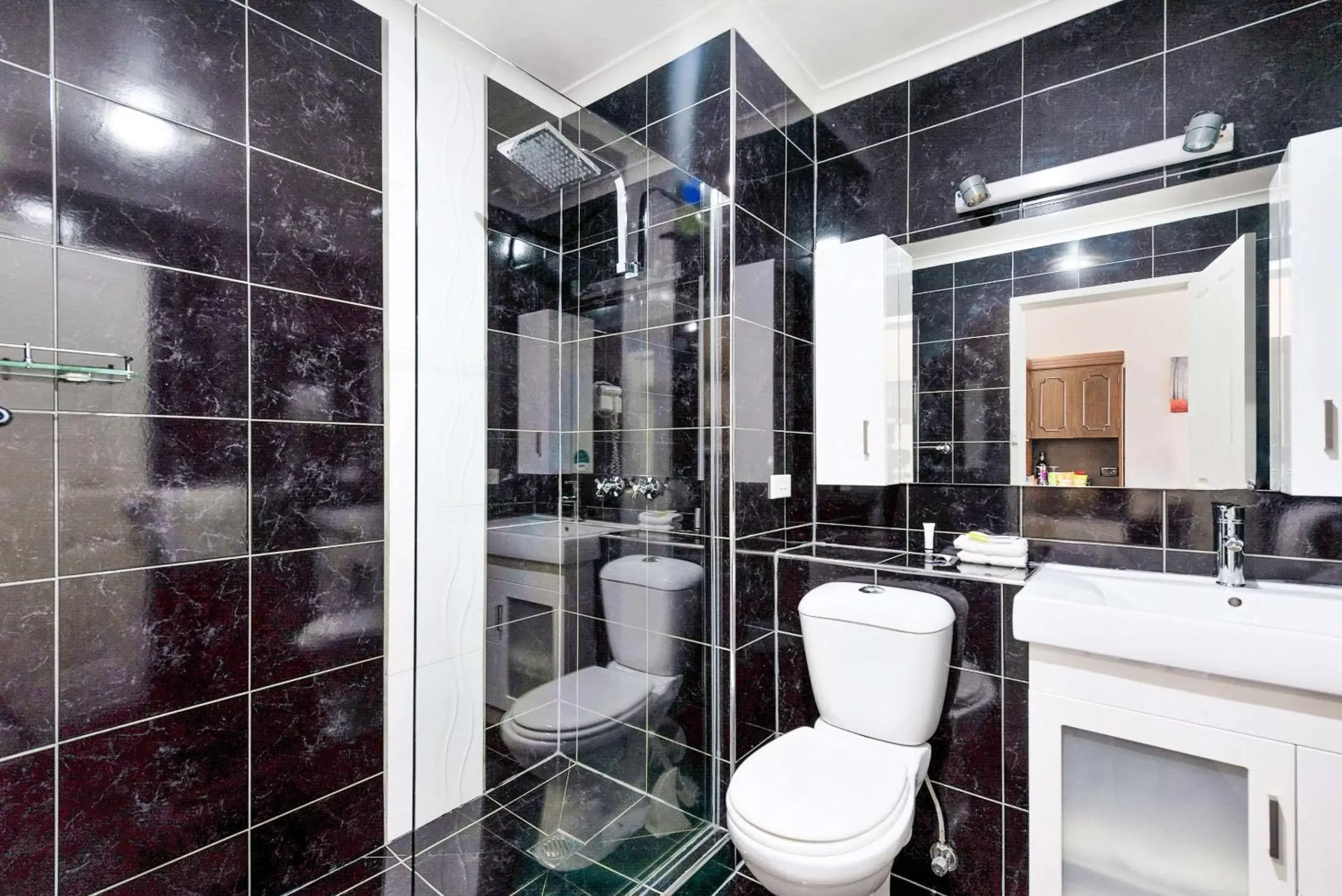 Bathroom in Quality Hotel Colonial Launceston