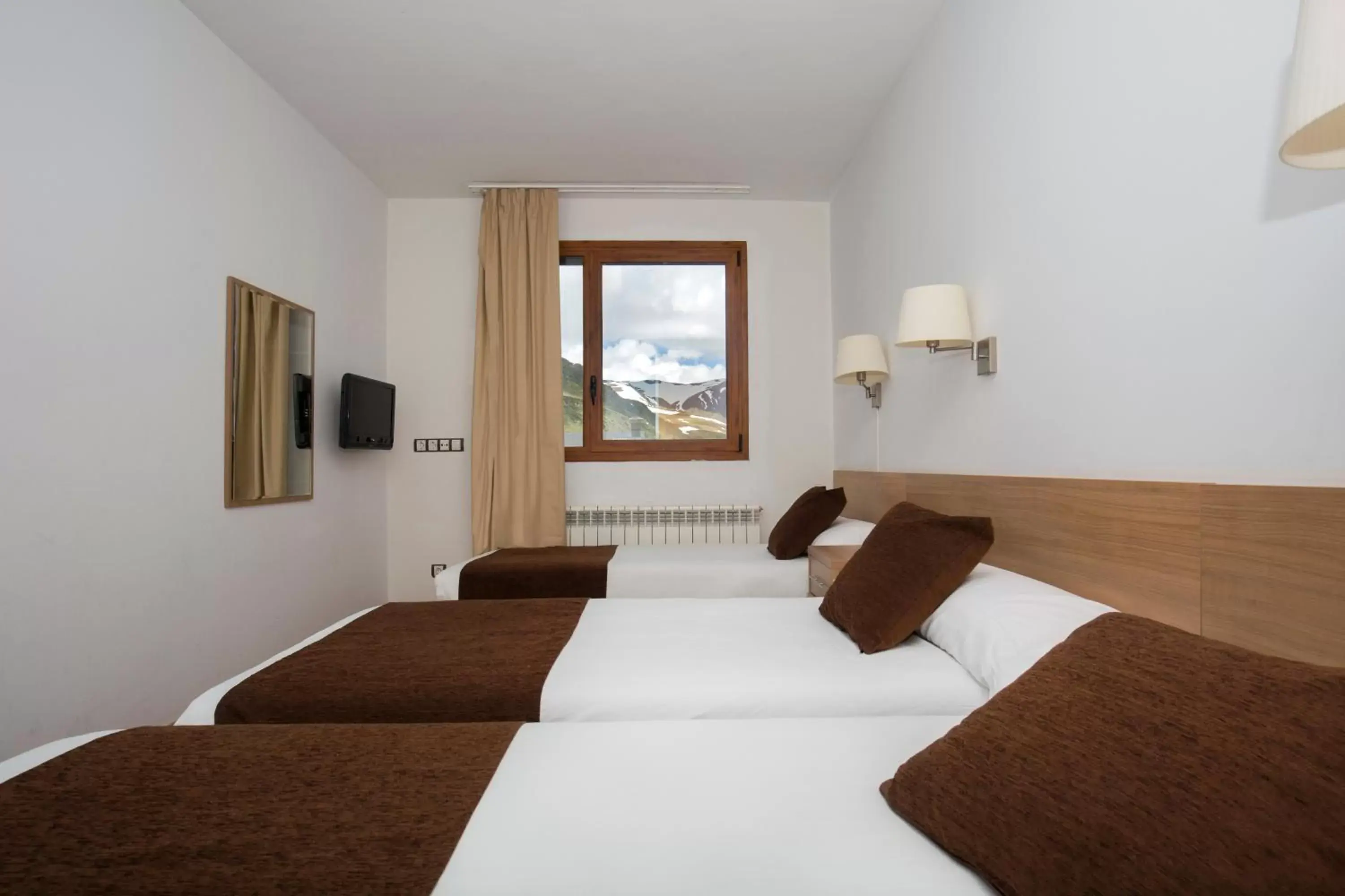 Bed in Hotel Catalunya Ski