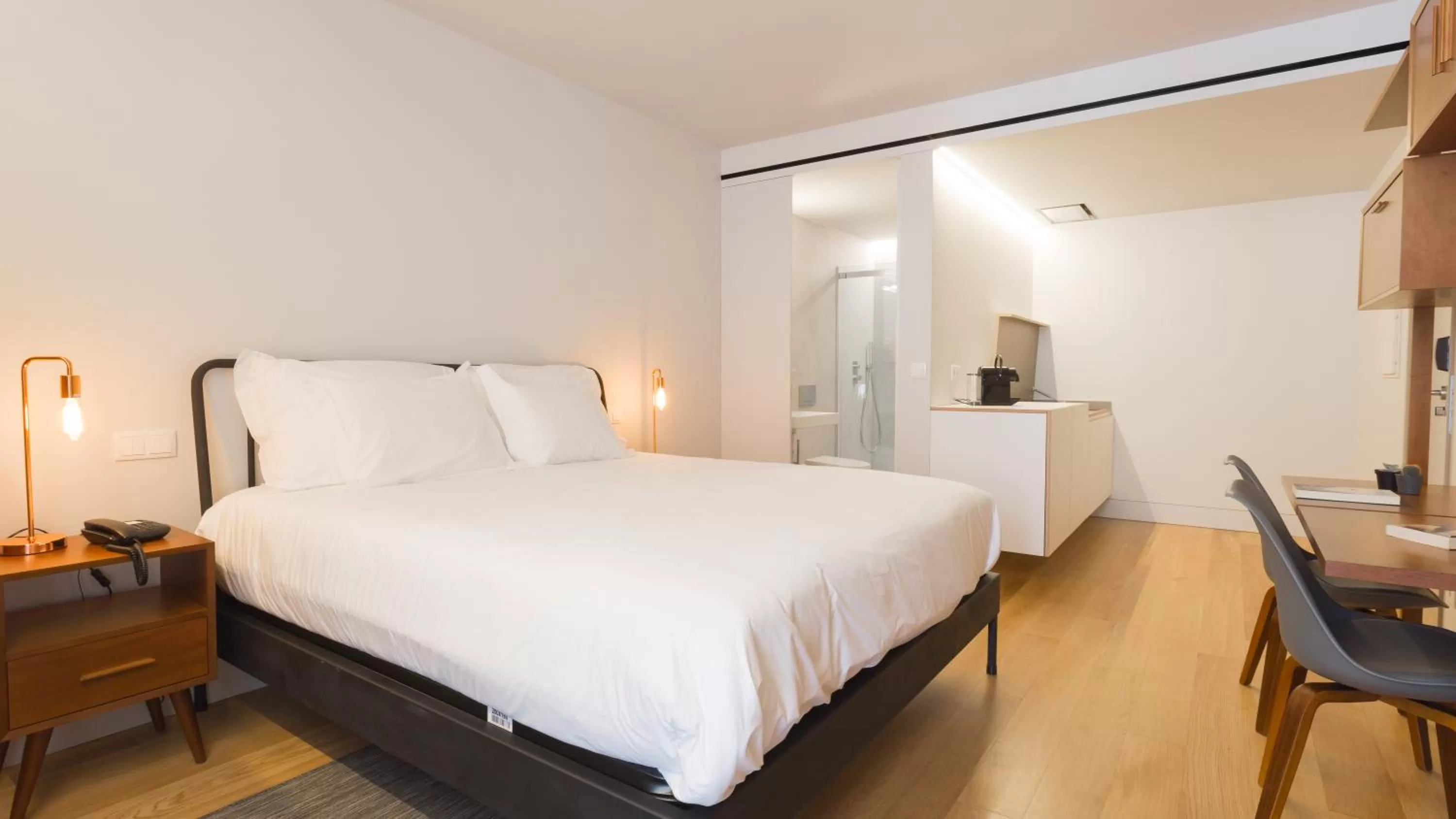 Photo of the whole room, Bed in Braga Heritage Lofts