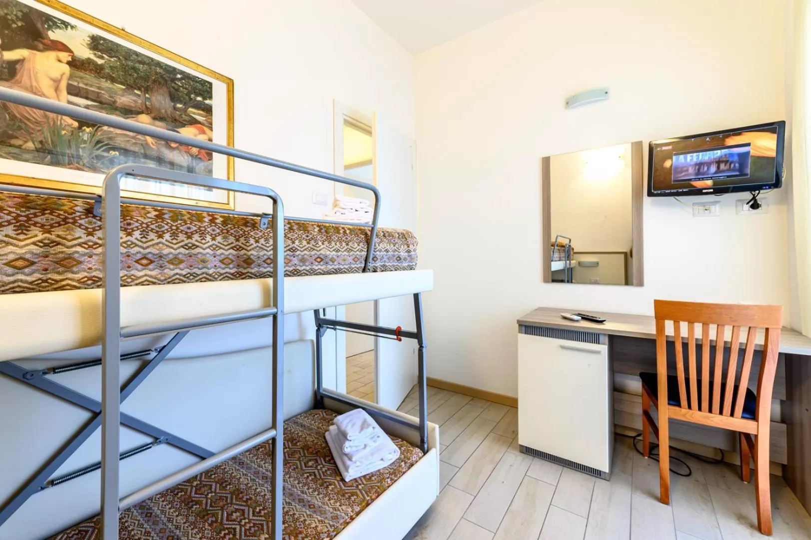 bunk bed, Bed in Hotel St Gregory Park