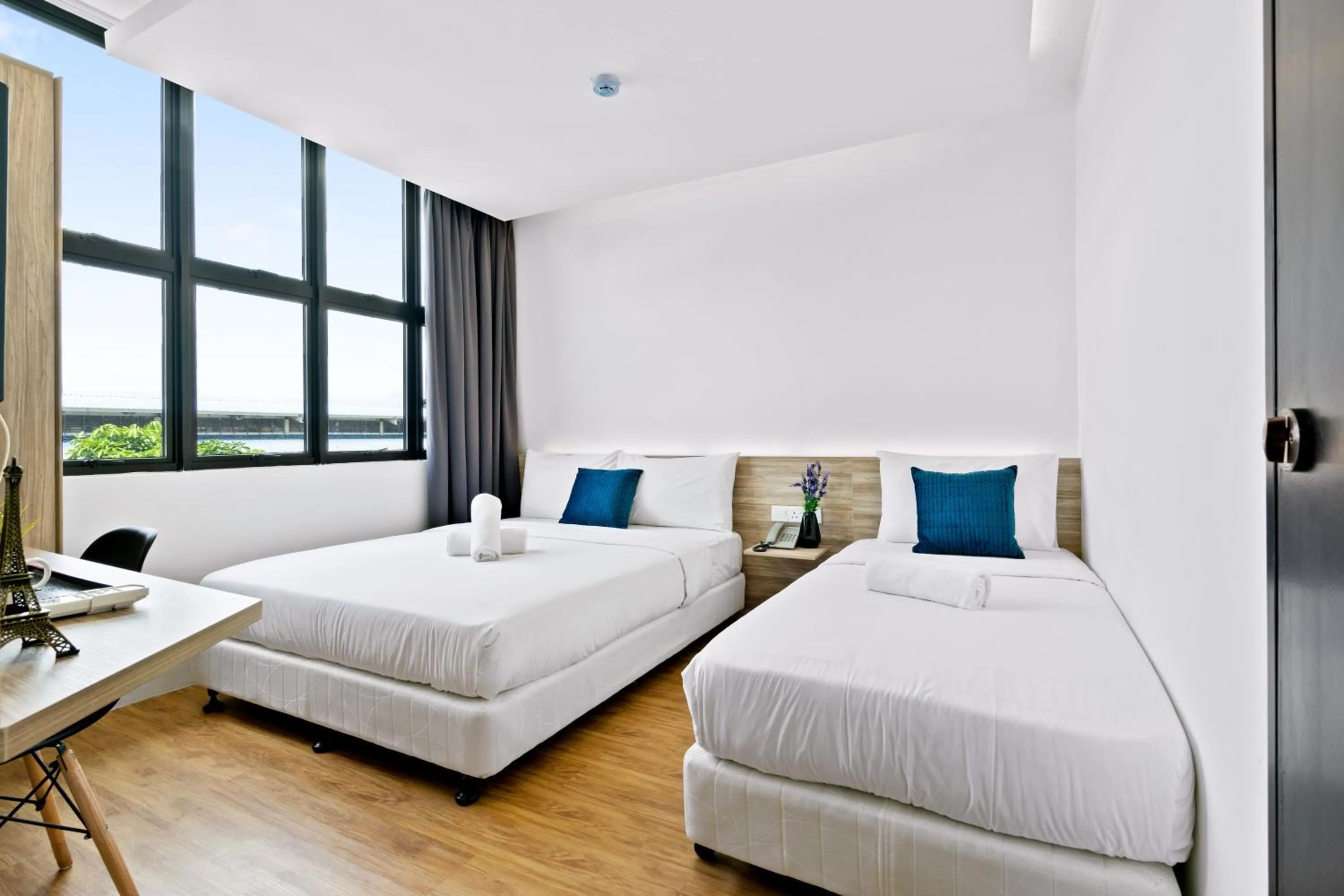 Bed in Rica Hotel Usj