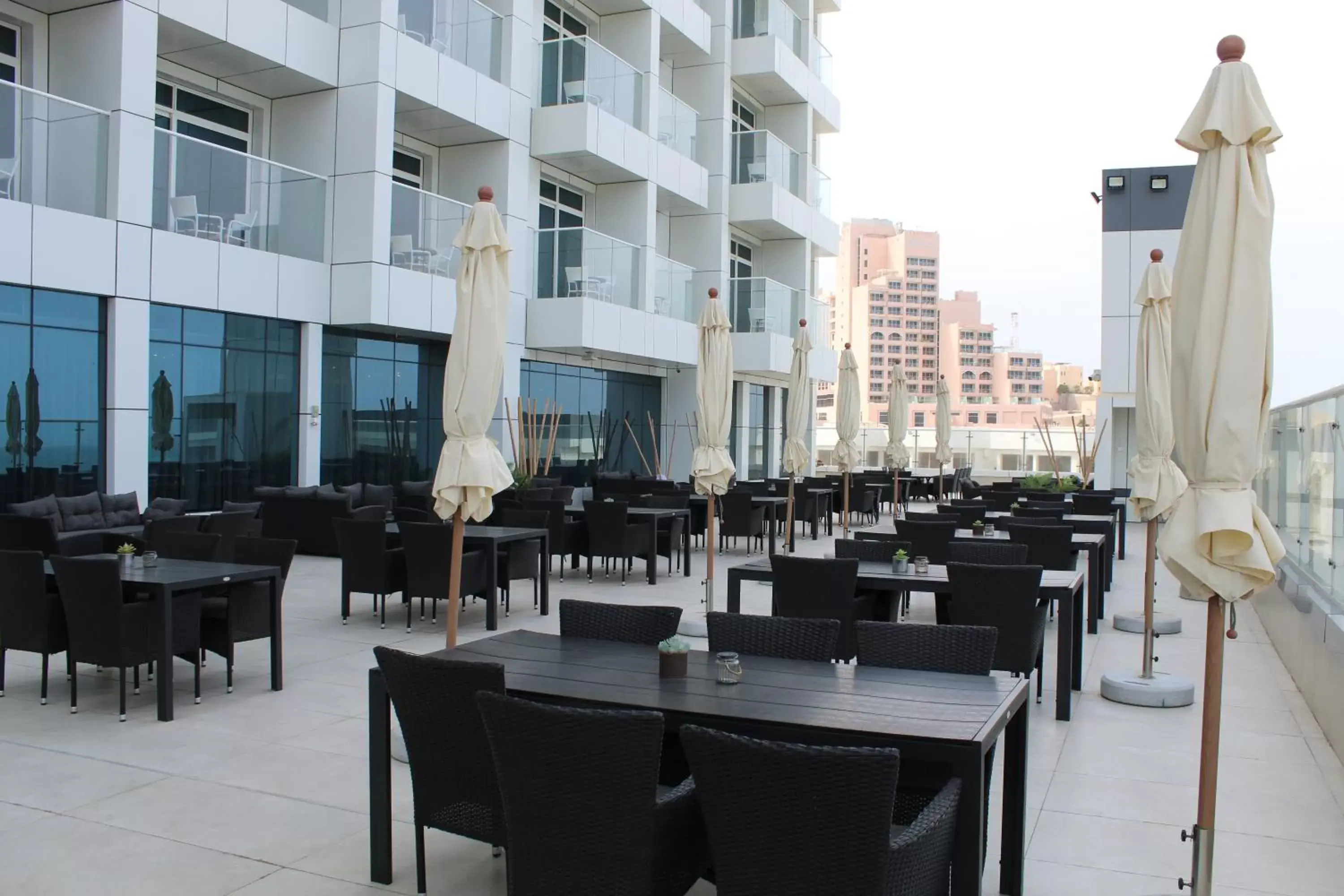Restaurant/Places to Eat in Mirage Bab Al Bahr Beach Hotel