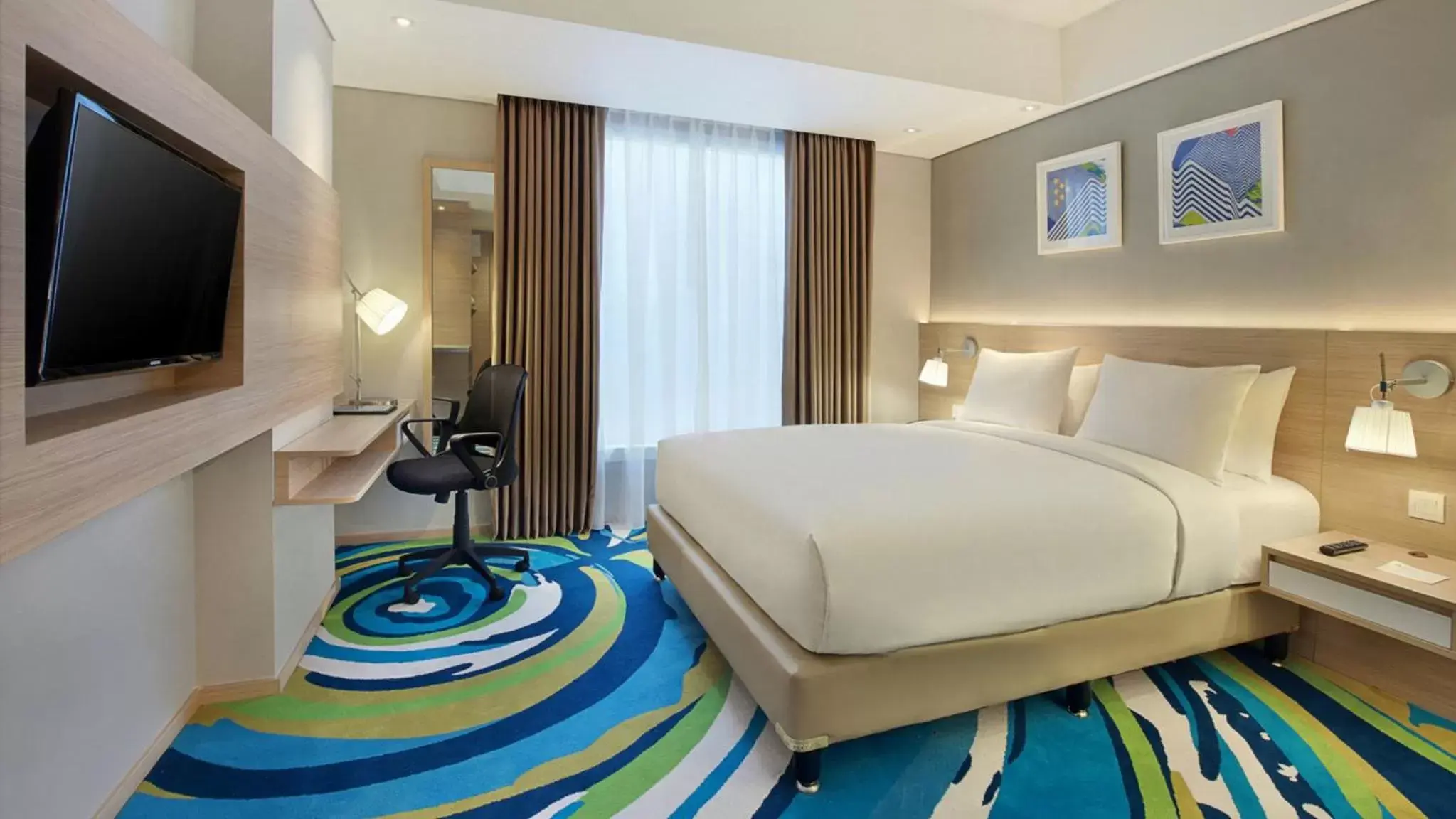 Photo of the whole room, Bed in Holiday Inn Express Jakarta Wahid Hasyim, an IHG Hotel