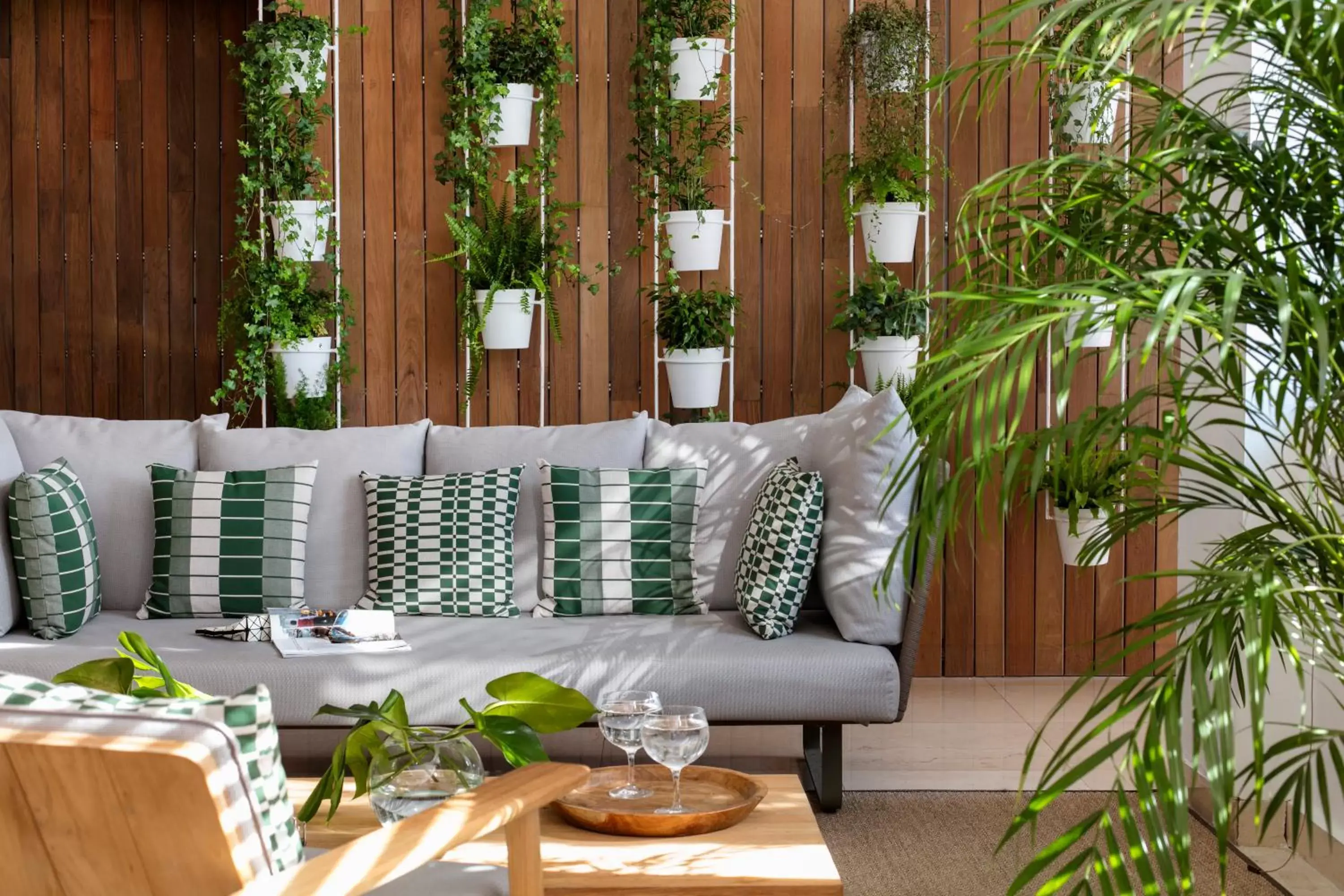 Lounge or bar in ME Madrid Reina Victoria by Meliá Lounge or bar in ME Madrid Reina Victoria by Meliá