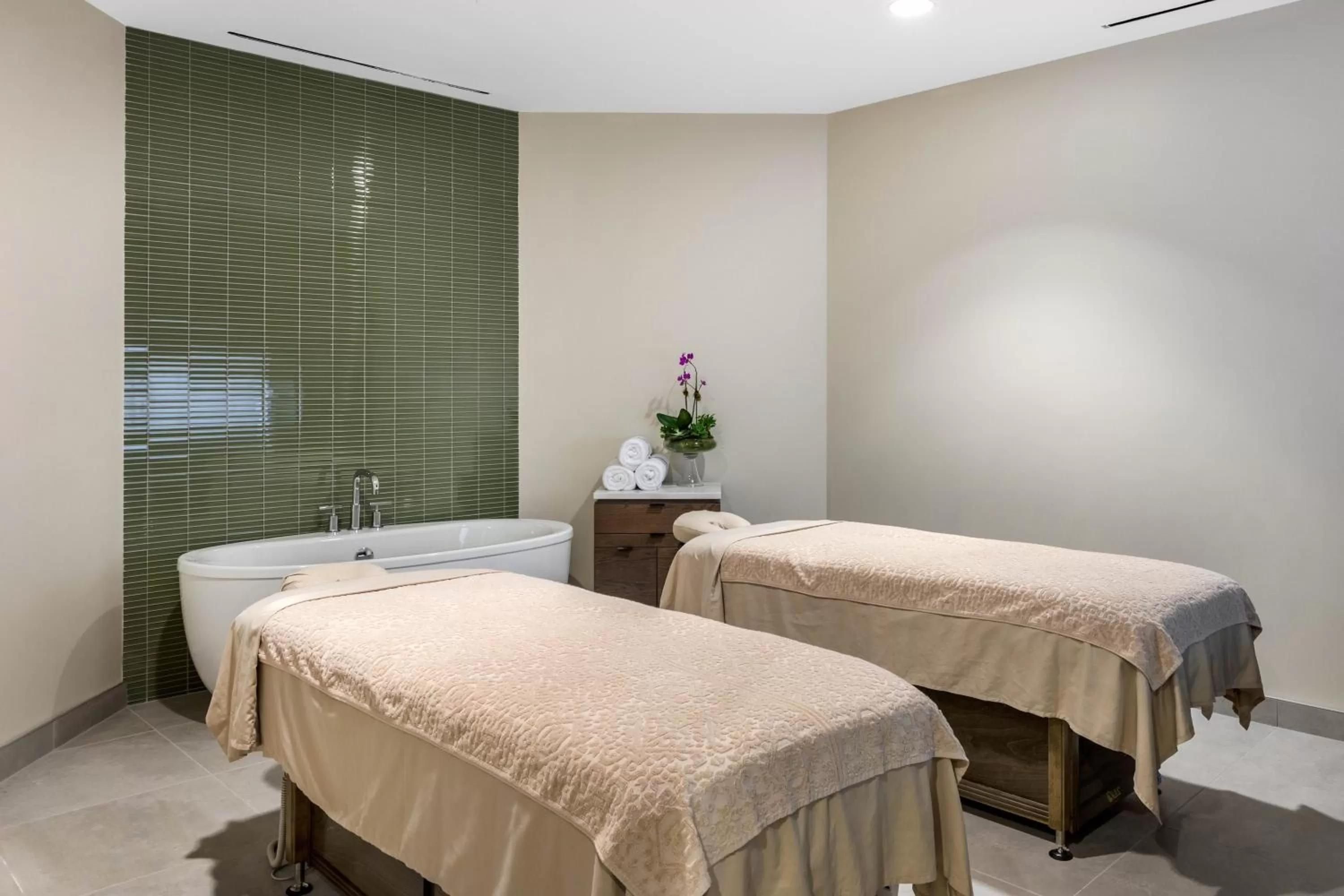 Spa and wellness centre/facilities in Omni Houston Hotel