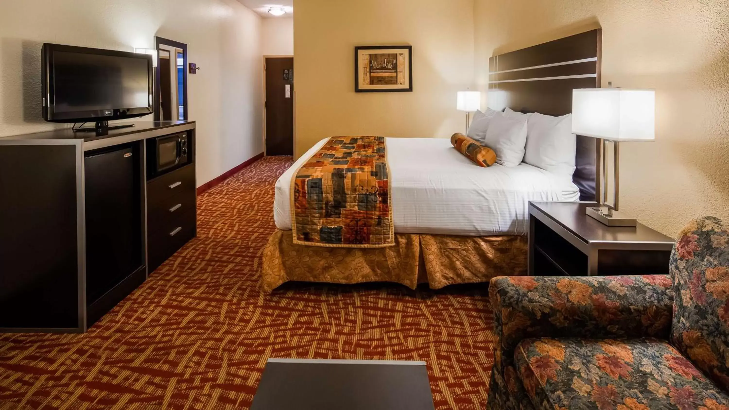 Photo of the whole room, Bed in SureStay Hotel by Best Western Robinsonville Tunica