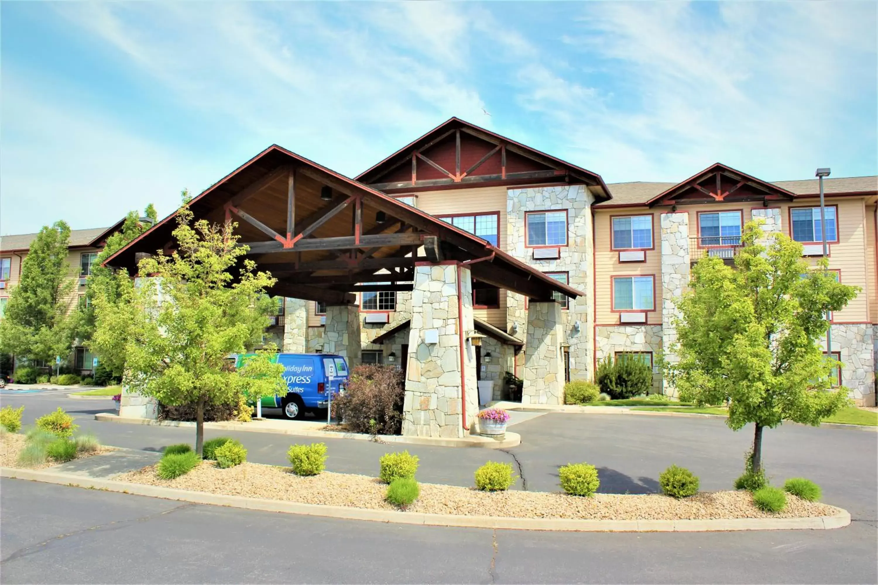 Property building, Garden in Holiday Inn Express & Suites Cheney, an IHG Hotel