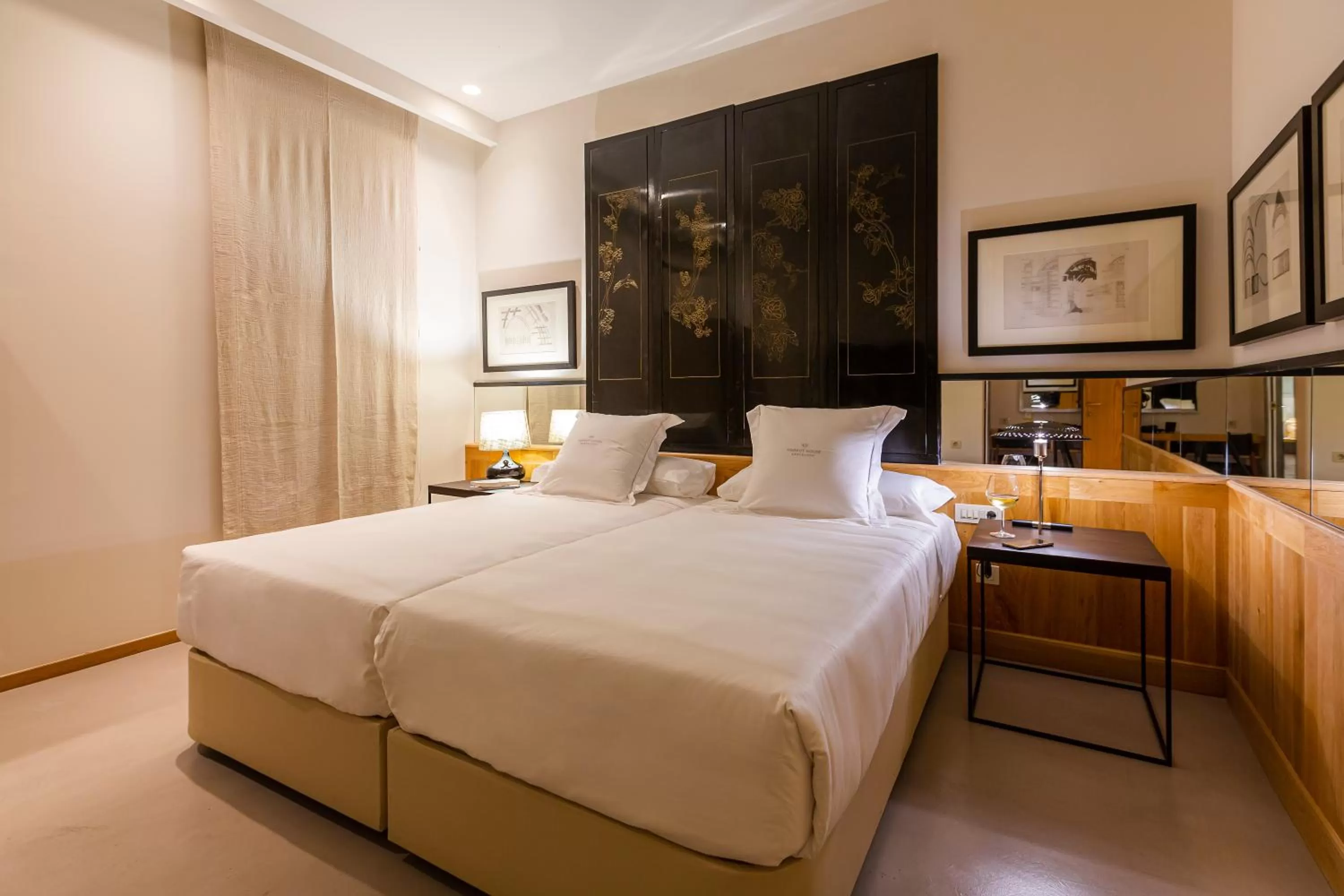 Photo of the whole room, Bed in Hotel Margot House Barcelona