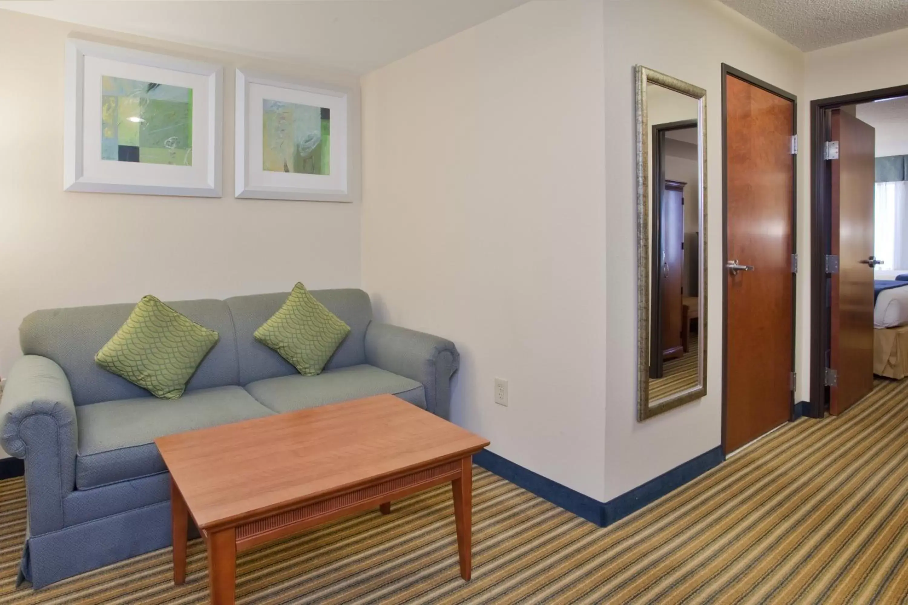 Photo of the whole room, Seating Area in Holiday Inn Express Hotel & Suites Fredericksburg, an IHG Hotel