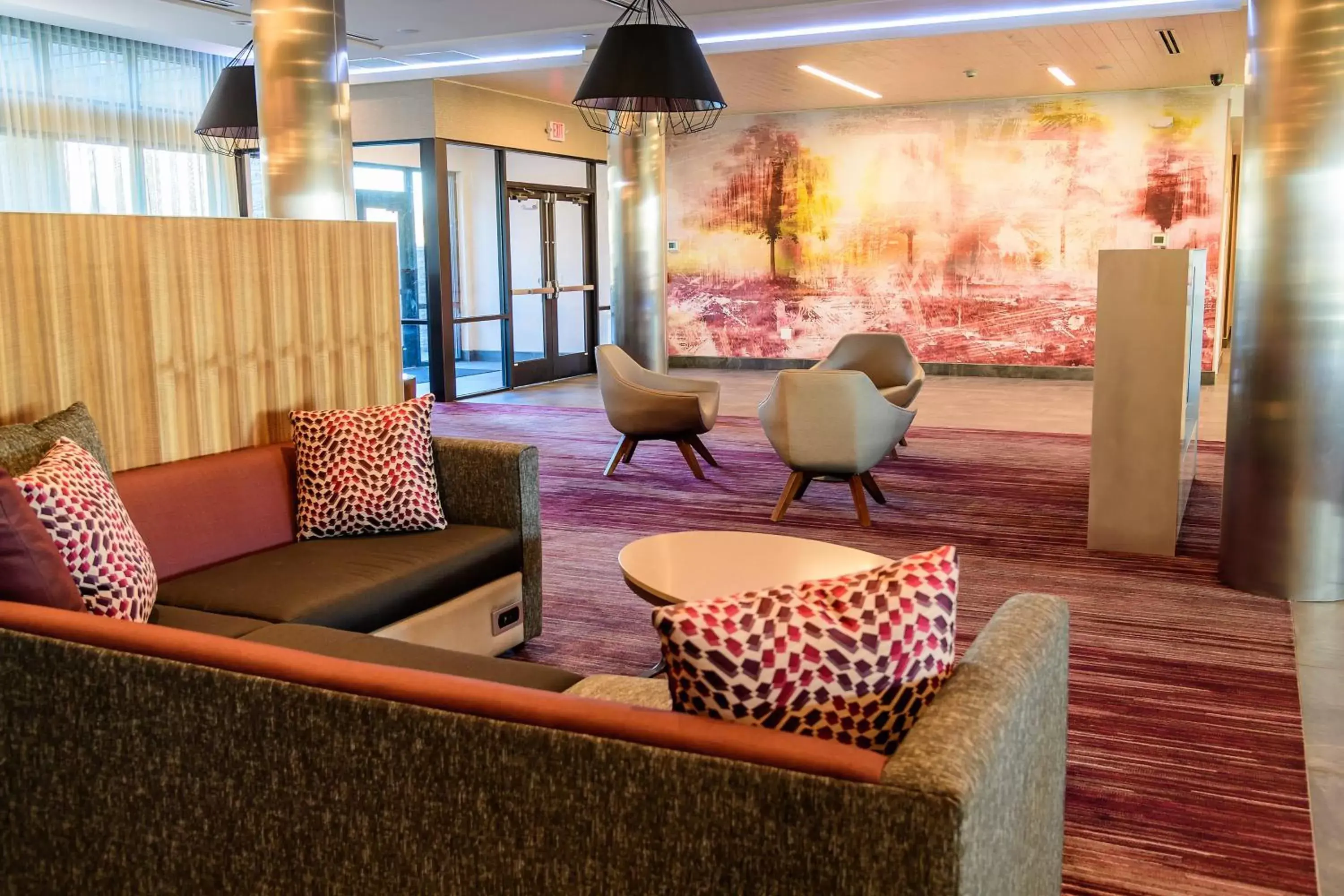 Lobby or reception, Seating Area in Courtyard by Marriott Lake Jackson