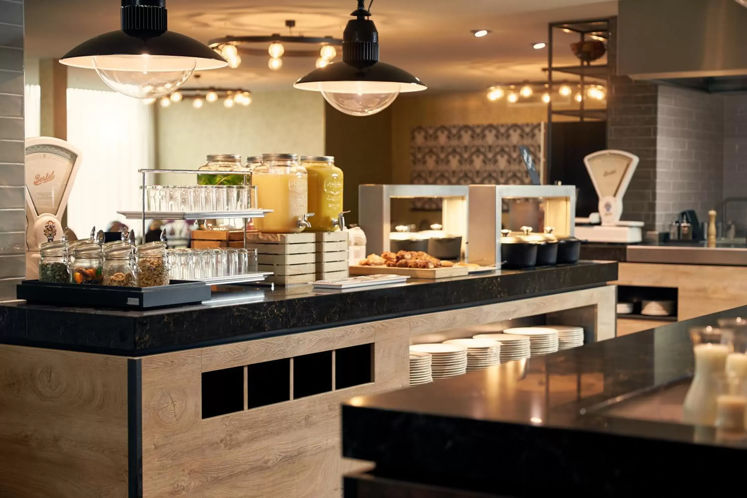 Breakfast, Restaurant/Places to Eat in Van der Valk Hotel Breda