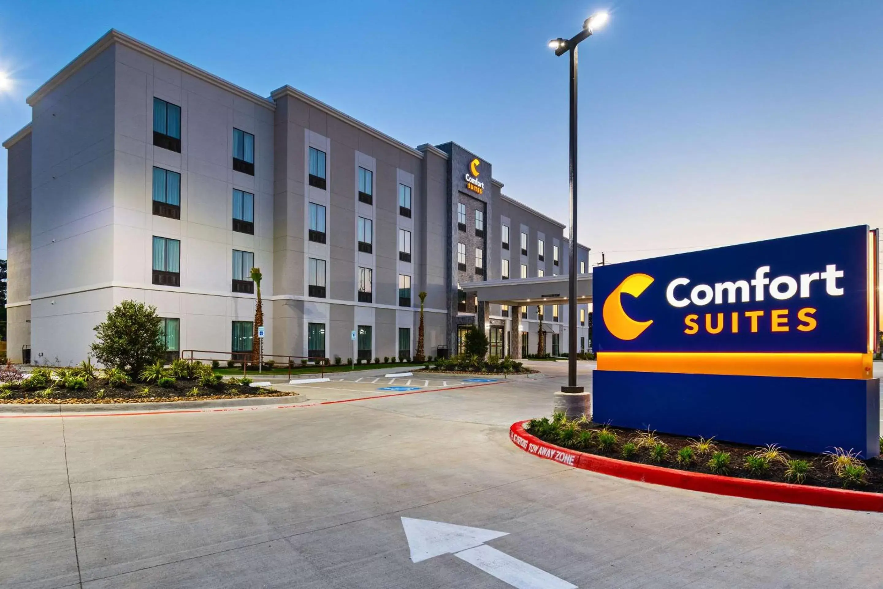 Property Building in Comfort Suites Humble Houston IAH