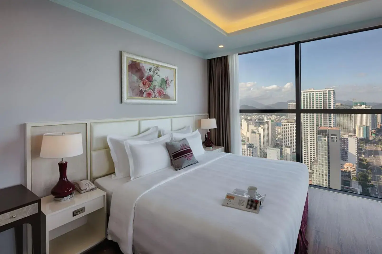 Bed in Vinpearl Beachfront Nha Trang