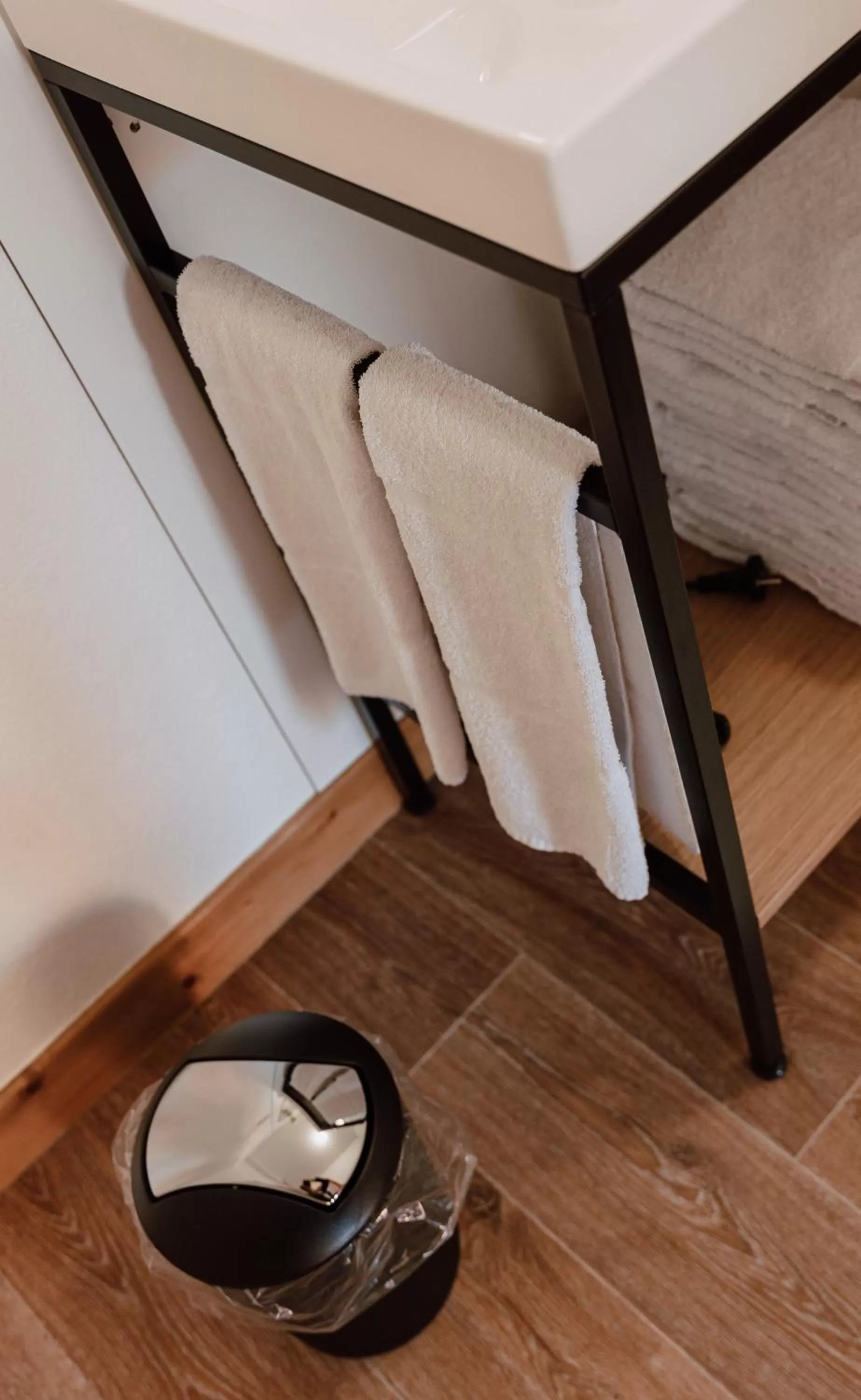 Bathroom in Mage hôtels - Hôtel la grenette - Brasserie Bonté Divine