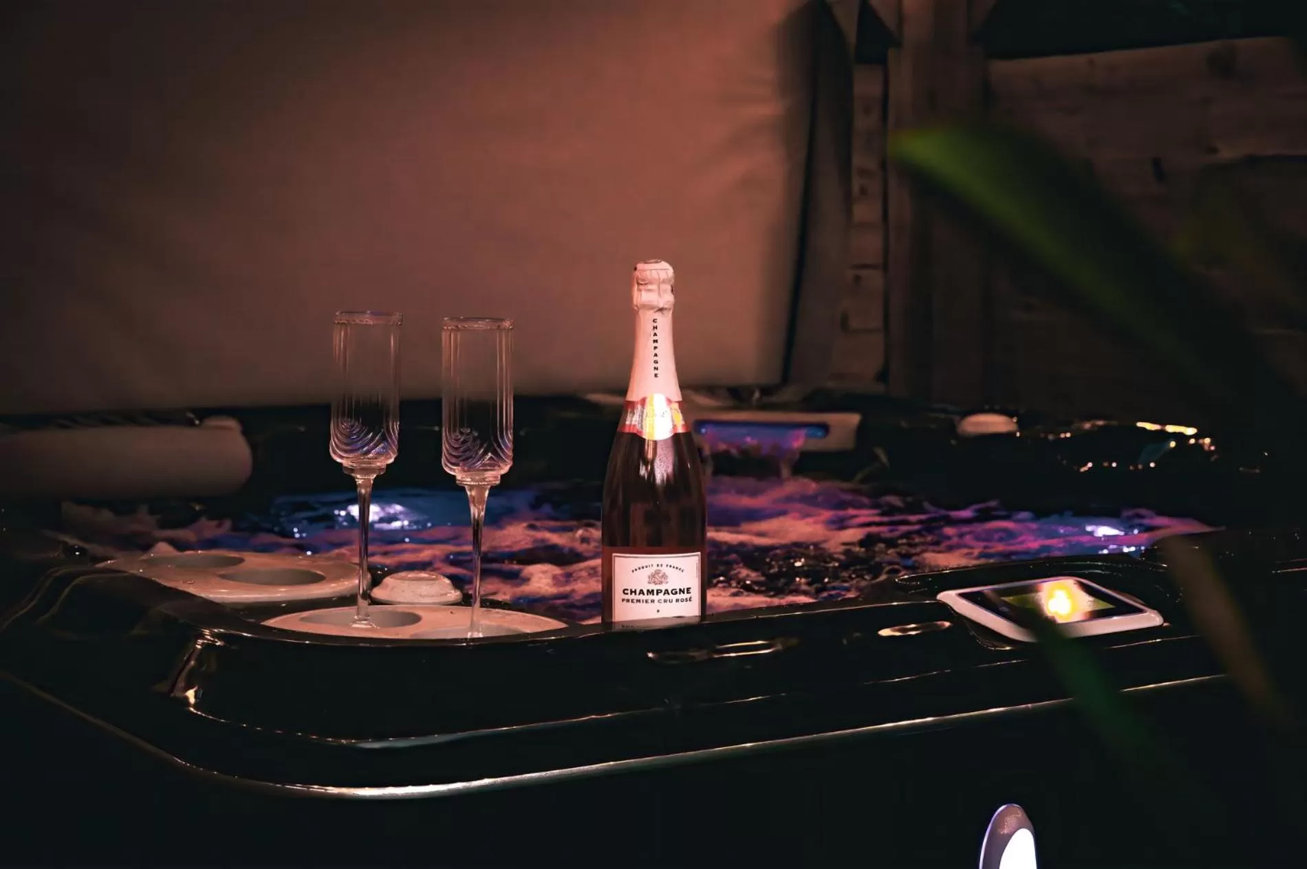 Hot Tub in White Rose Tower