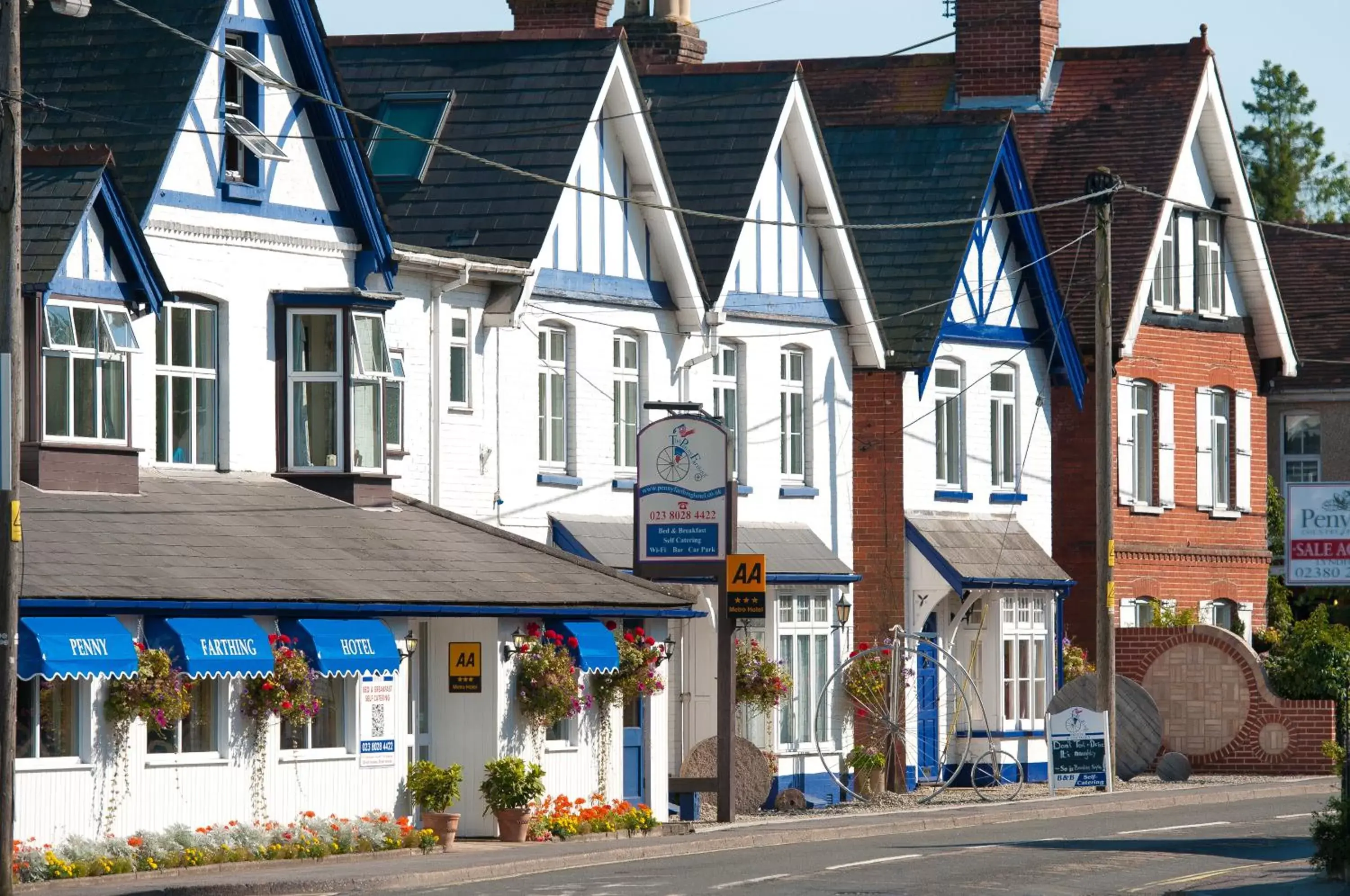 Facade/entrance in Penny Farthing Hotel & Cottages