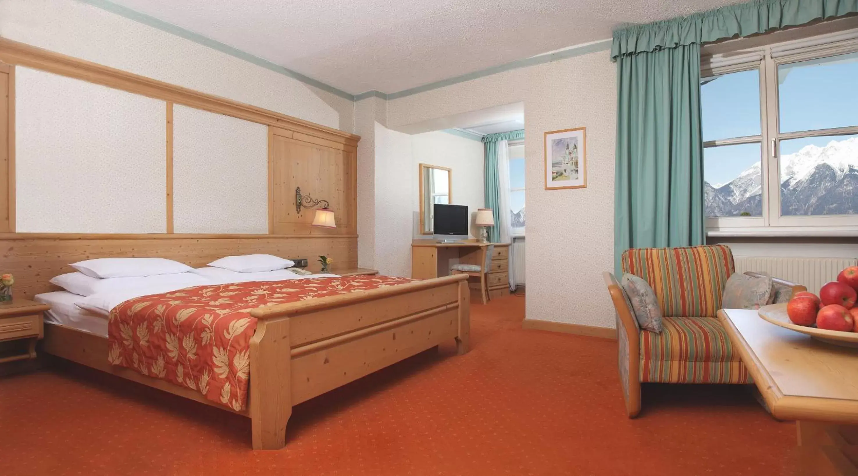 Photo of the whole room, Bed in Sporthotel Igls