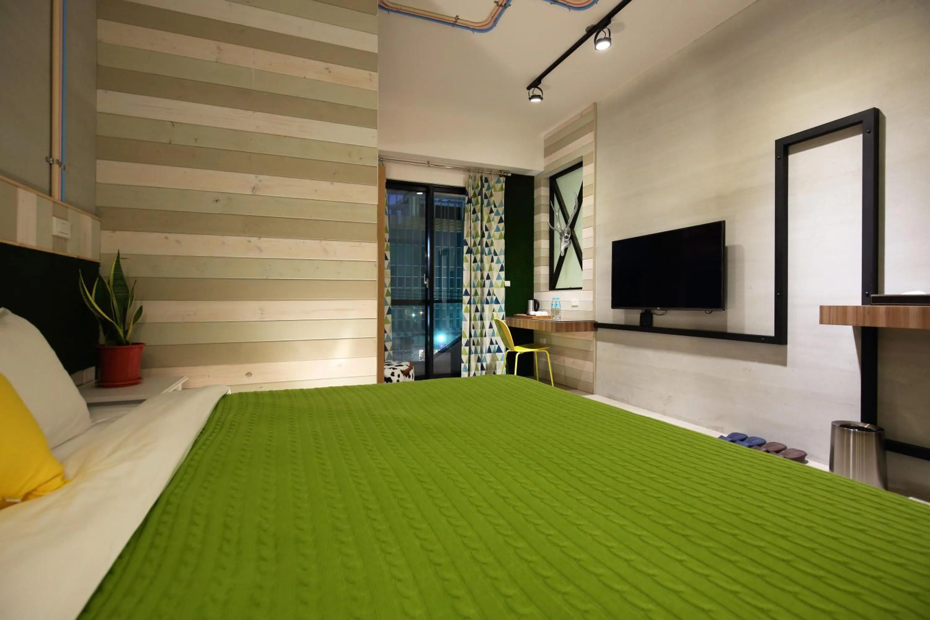 指南針民宿2178 & 工殿民宿2182