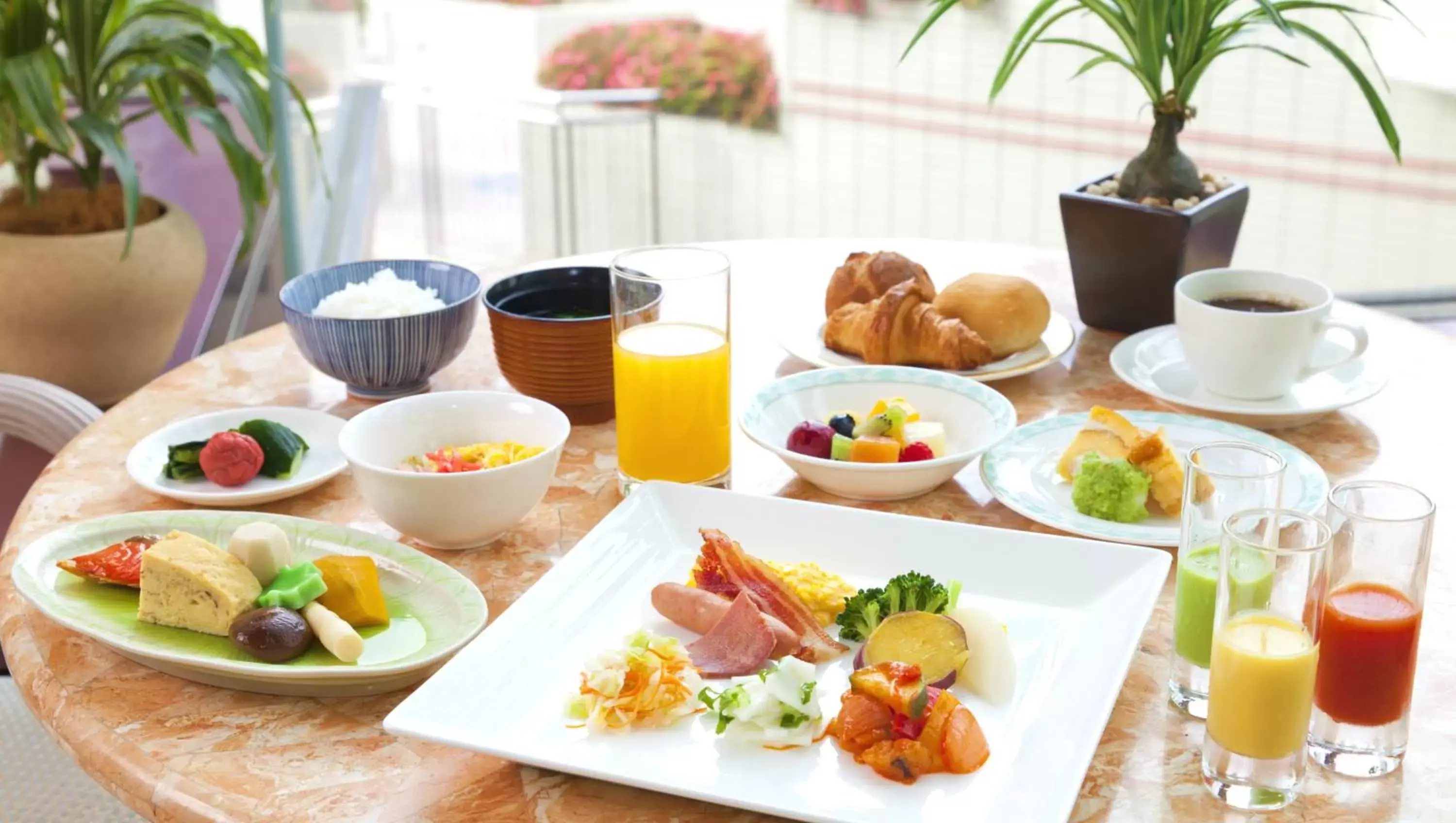 Buffet breakfast in Sendai Kokusai Hotel