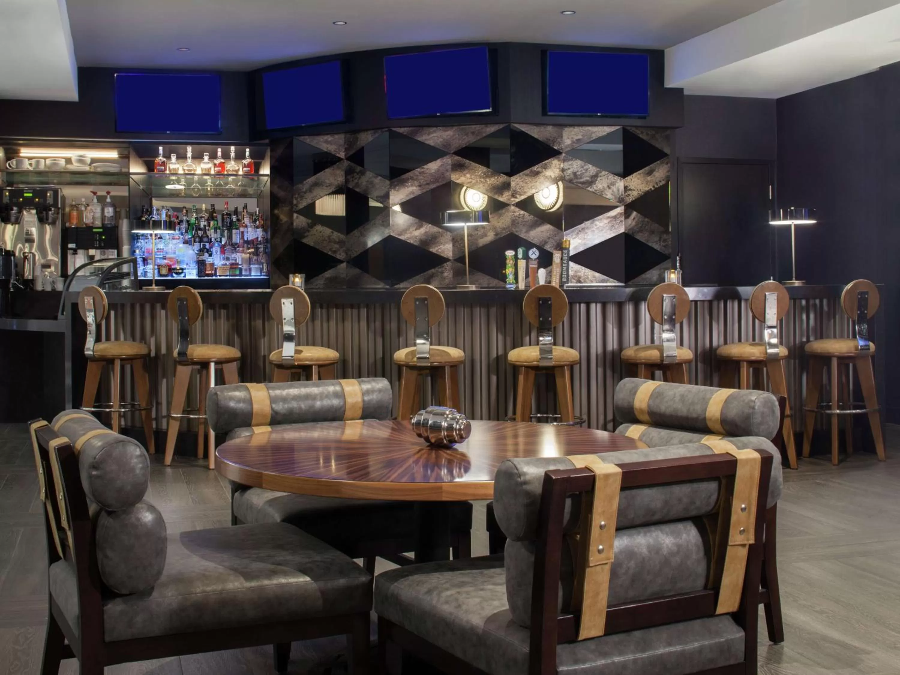 Lounge or bar in Hilton Boston Back Bay