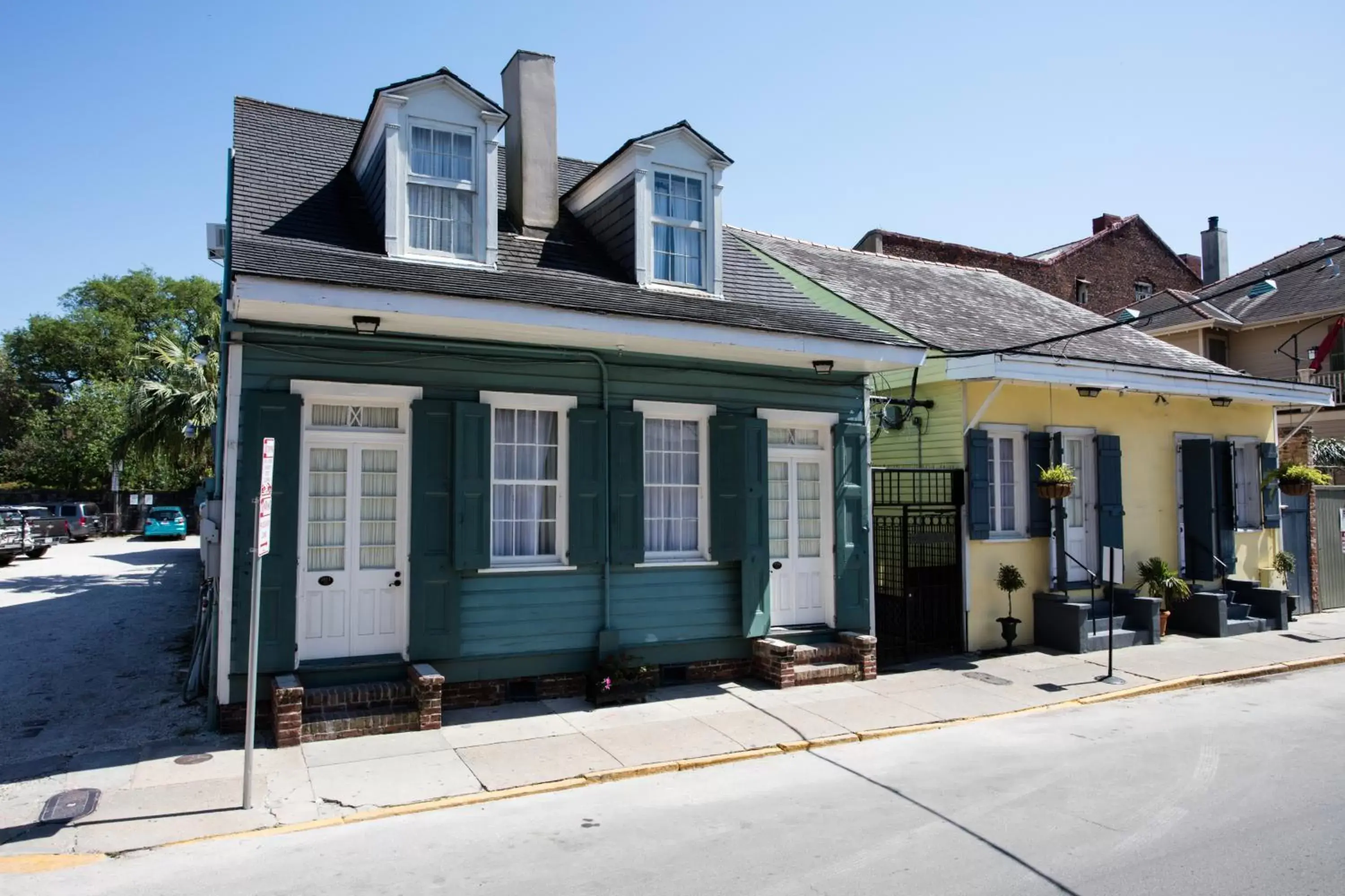 Property Building in Hotel St. Pierre French Quarter