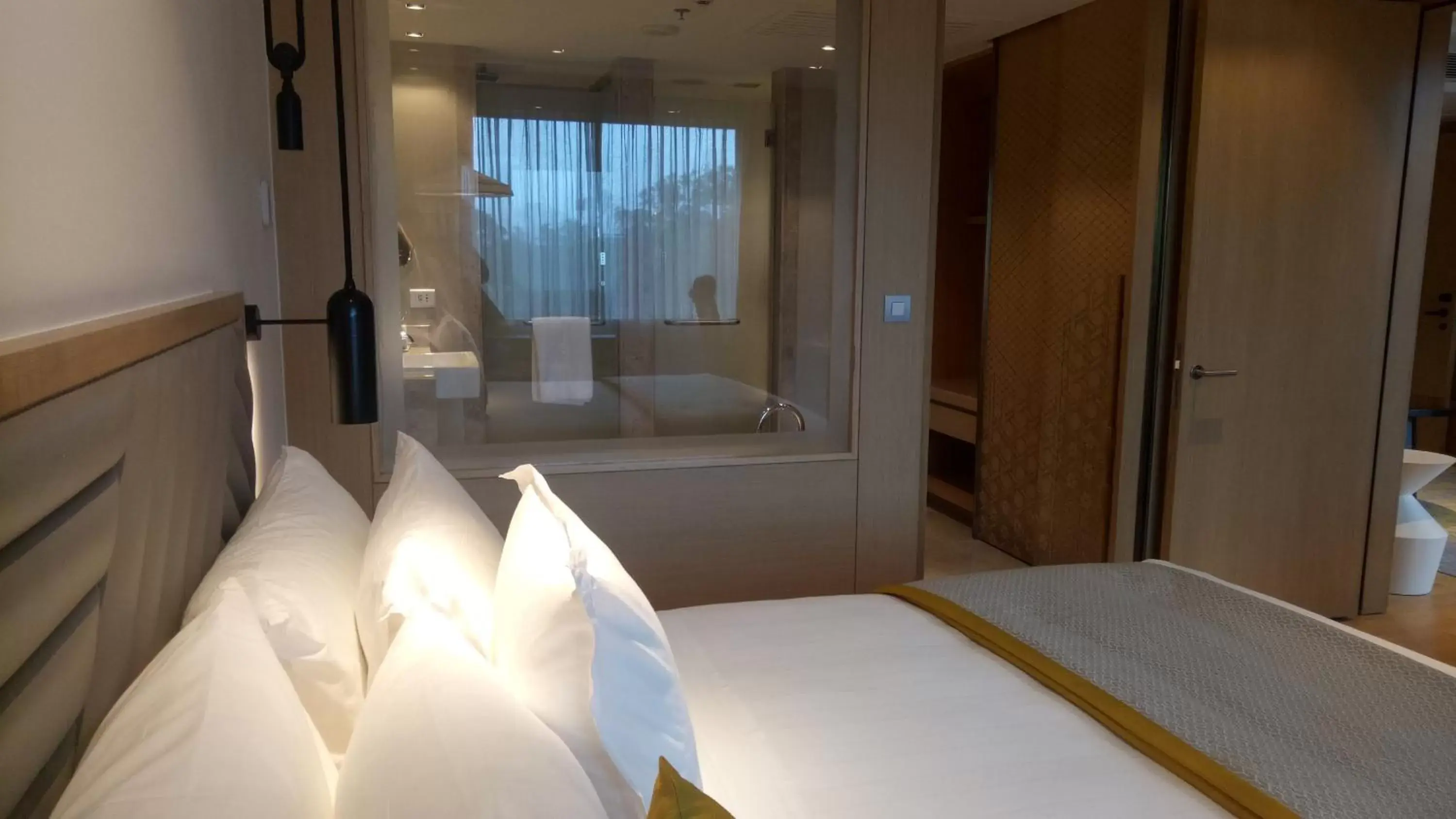 Bed in Welcomhotel by ITC Hotels, RaceCourse, Coimbatore Bed in Welcomhotel by ITC Hotels, RaceCourse, Coimbatore