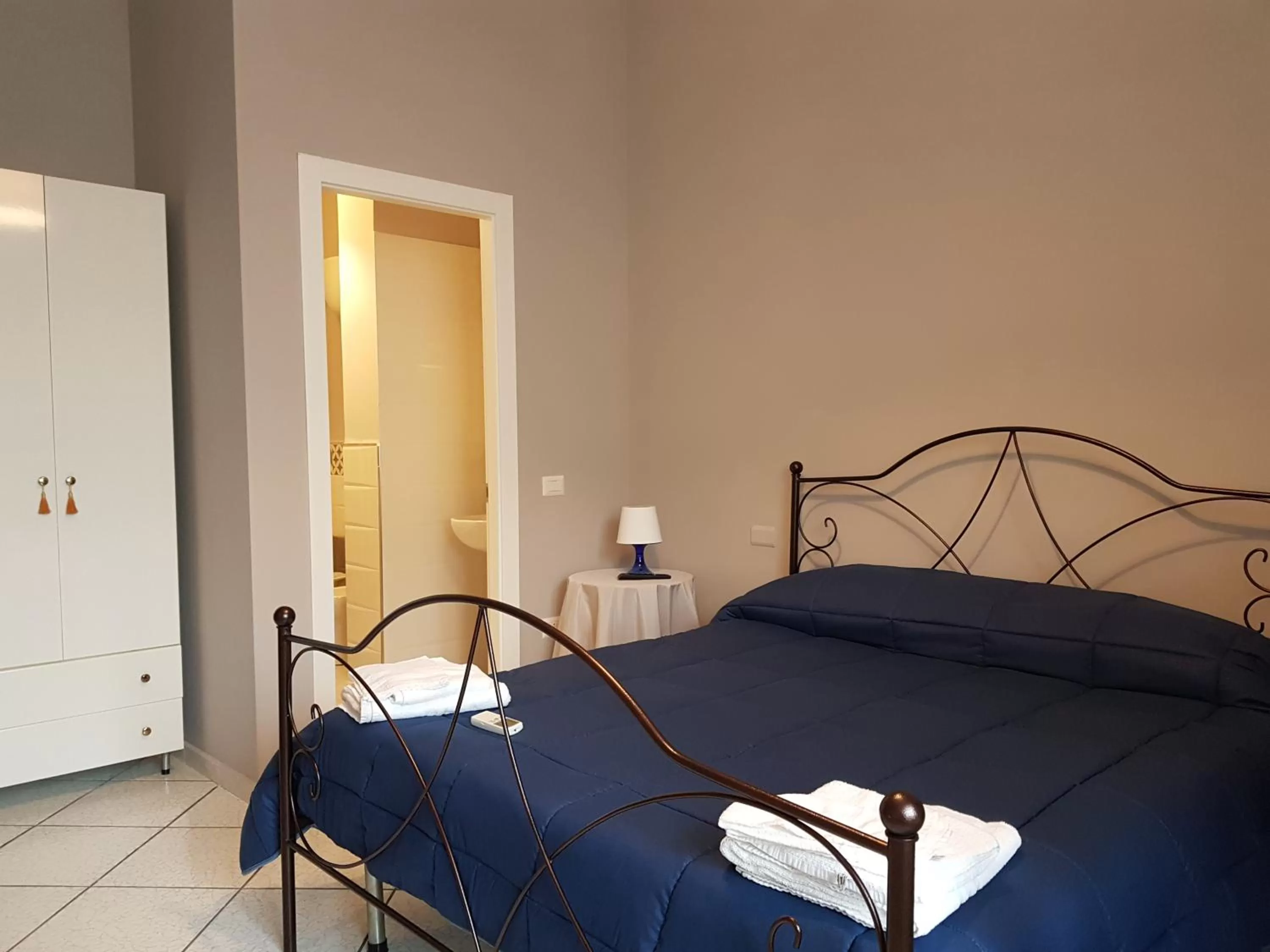 Bed in B&B President