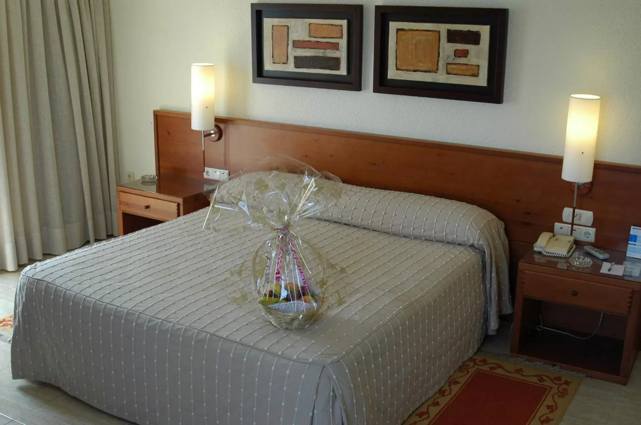Bed in Hotel Masa International