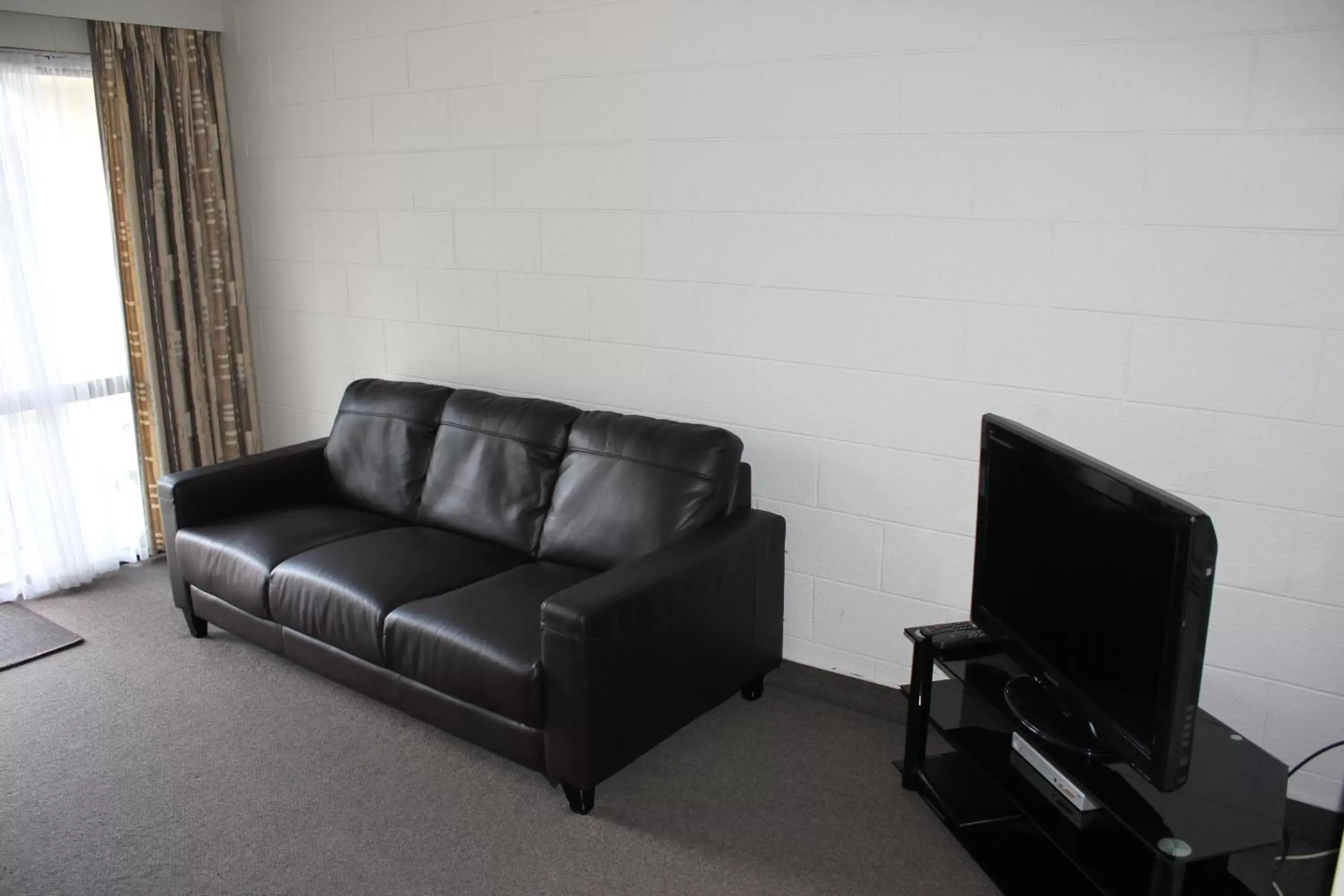 Seating Area in Cherylea Motel