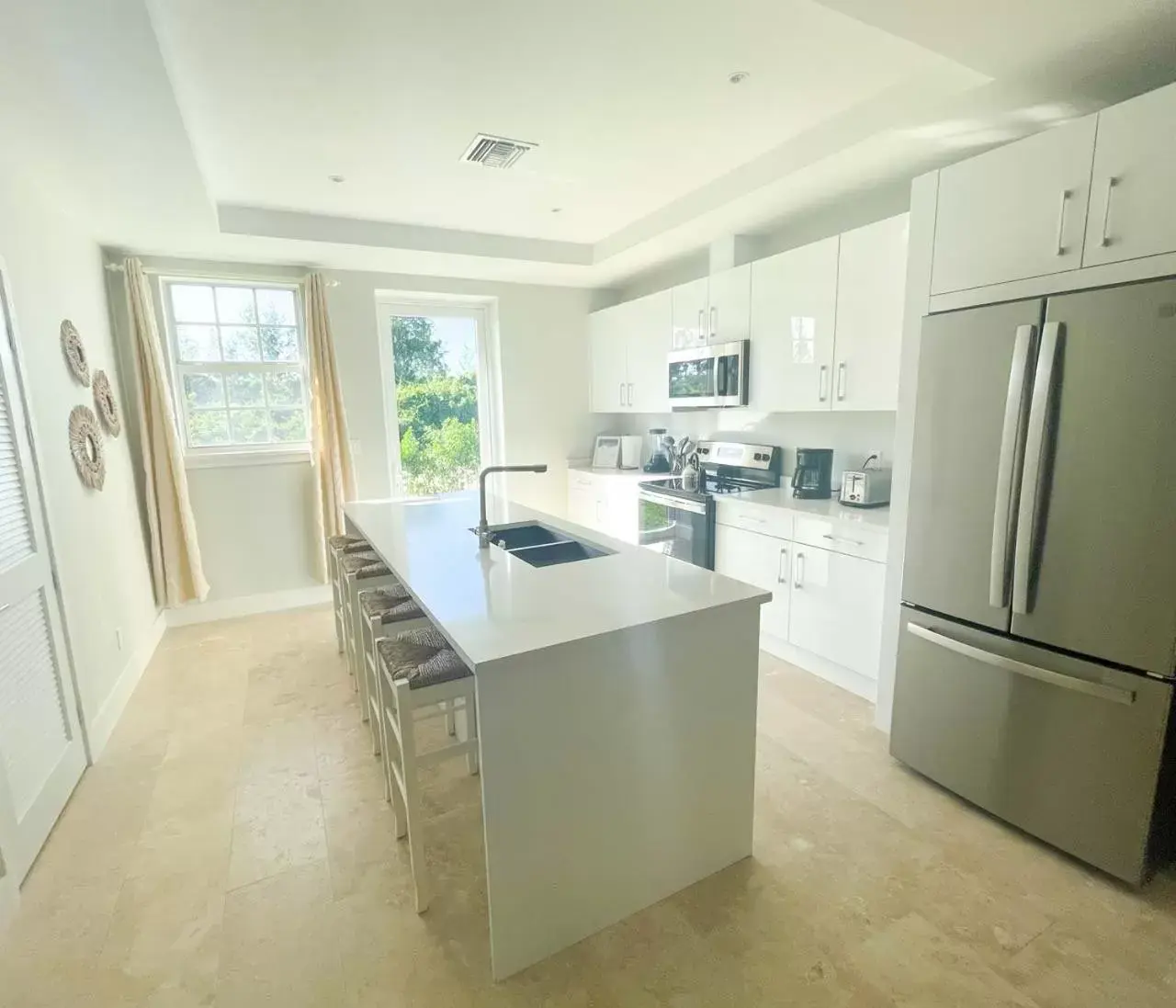 Kitchen or kitchenette, Kitchen/Kitchenette in Palm Cay Marina and Resort