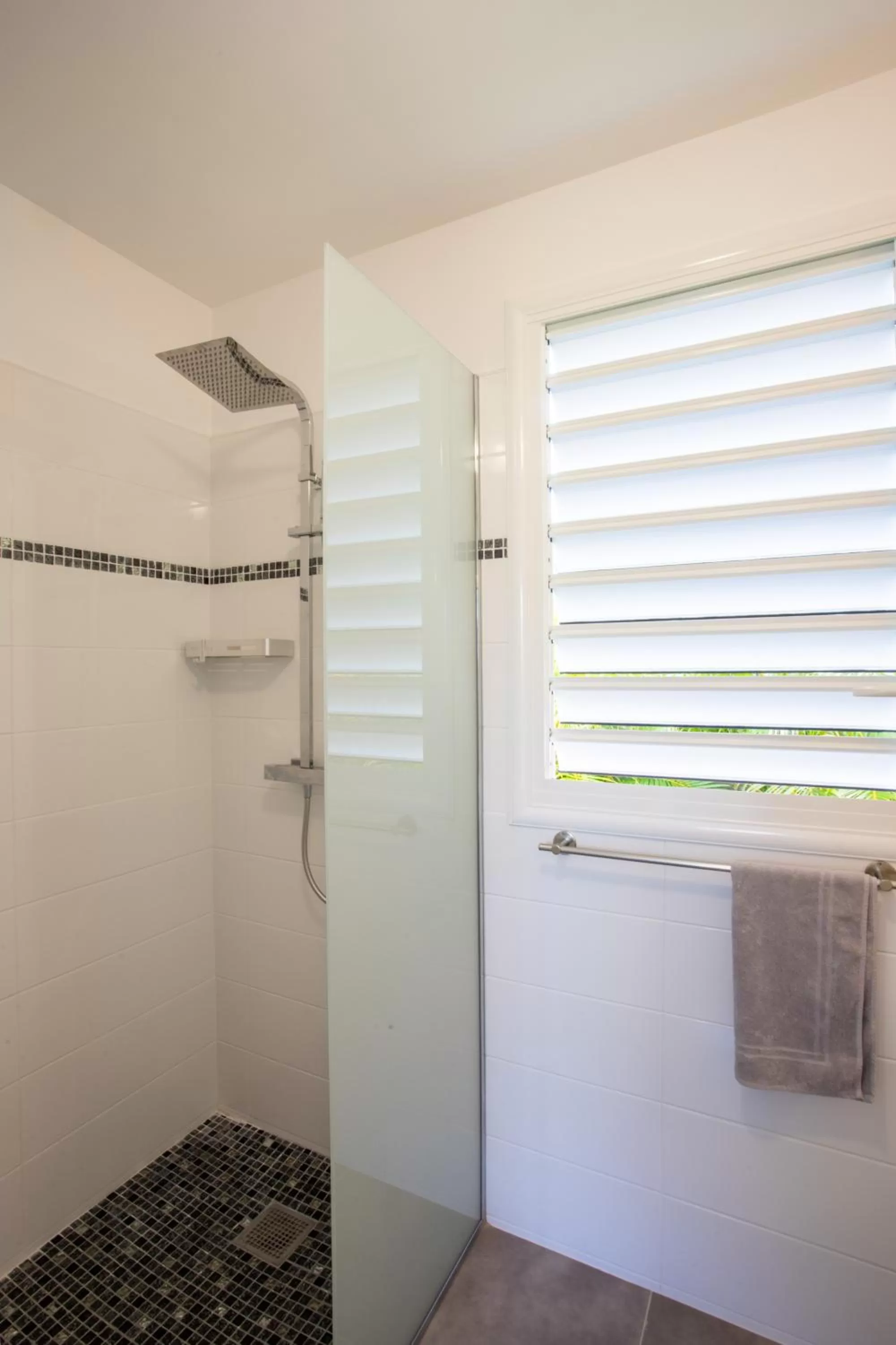 Shower in Hôtel Guadeloupe Palm Suites