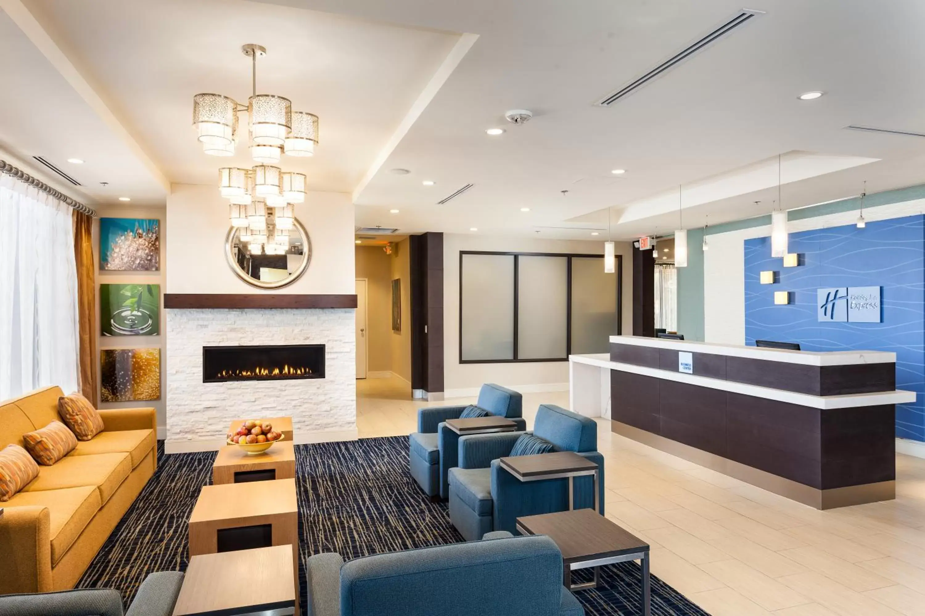 Property building, Lobby/Reception in Holiday Inn Express at Monterey Bay, an IHG Hotel