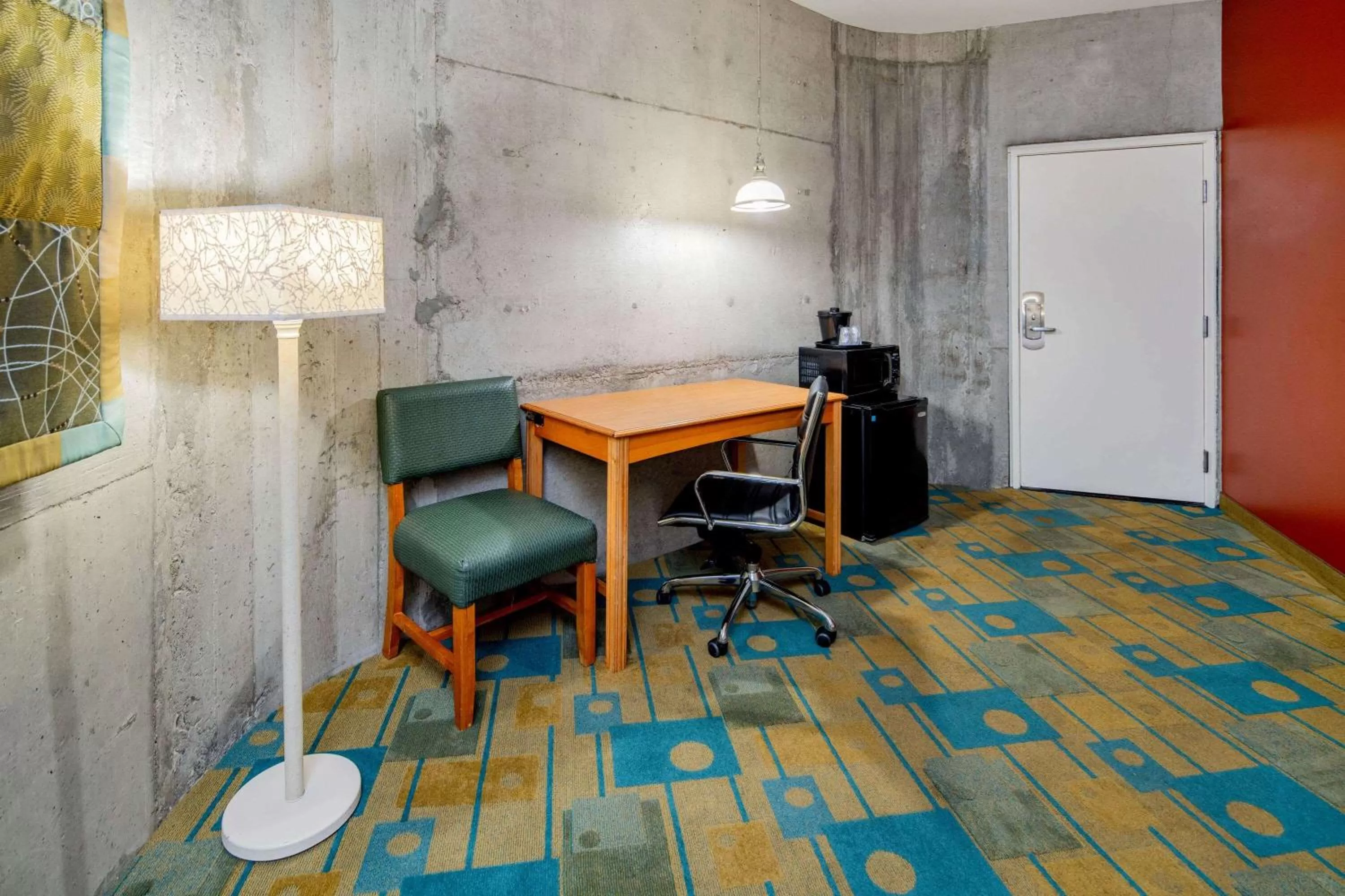 Photo of the whole room in La Quinta Inn & Suites by Wyndham Irvine Spectrum