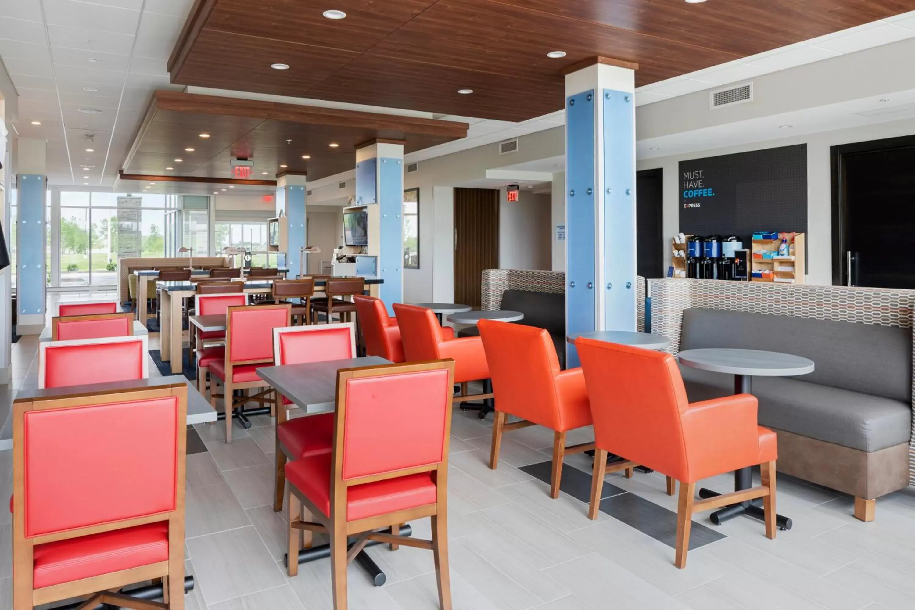 Breakfast, Restaurant/Places to Eat in Holiday Inn Express & Suites - Bourbonnais East - Bradley, an IHG Hotel