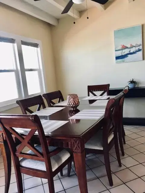 Dining Area in Quinta Pacifica Beachfront Villas