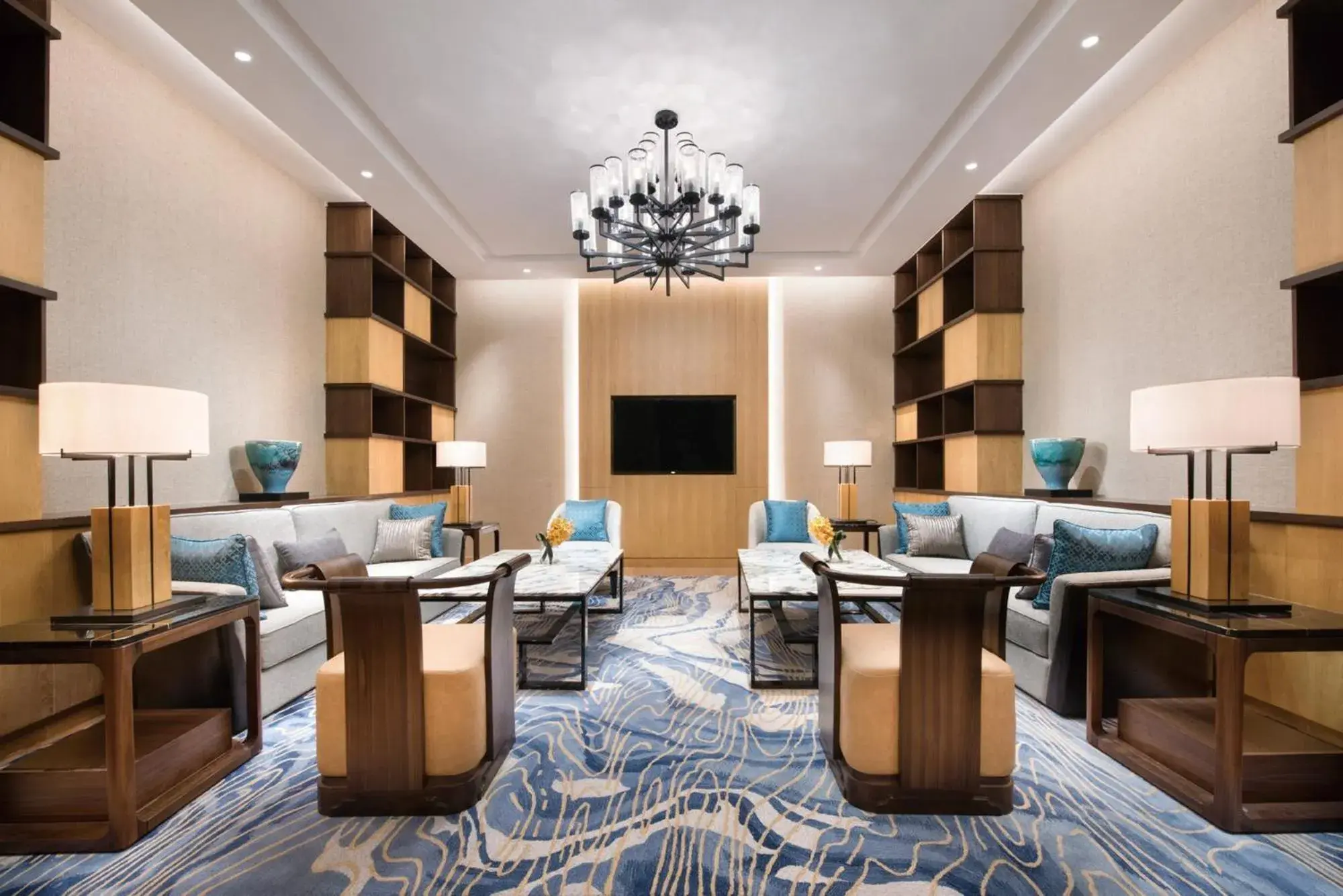 Restaurant/places to eat in Crowne Plaza - Kunming Ancient Dian Town by IHG Restaurant/places to eat in Crowne Plaza - Kunming Ancient Dian Town by IHG